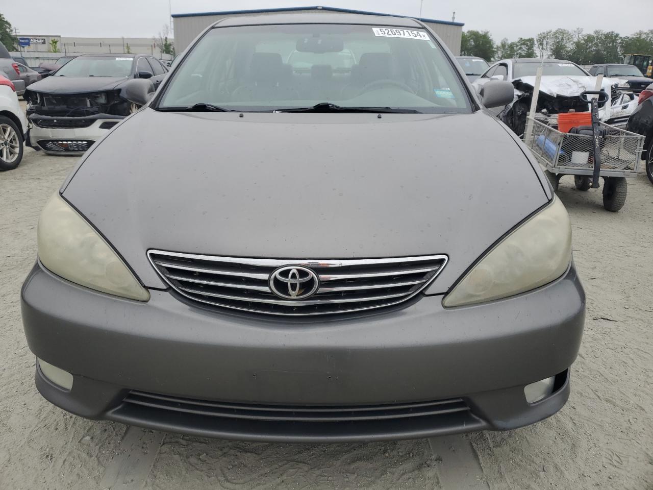 Photo 4 VIN: 4T1BF30K86U635765 - TOYOTA CAMRY 