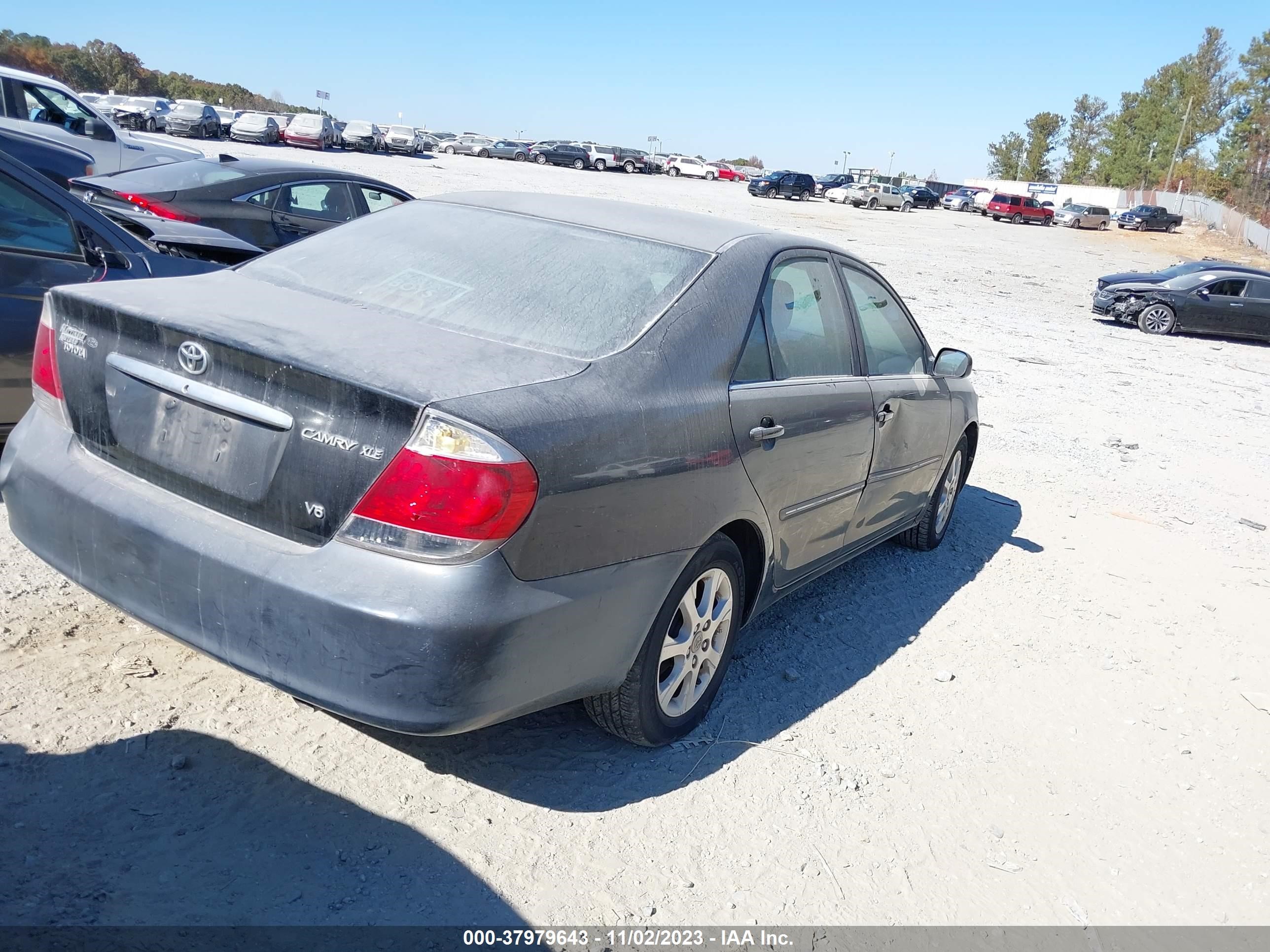 Photo 3 VIN: 4T1BF30K95U091629 - TOYOTA CAMRY 