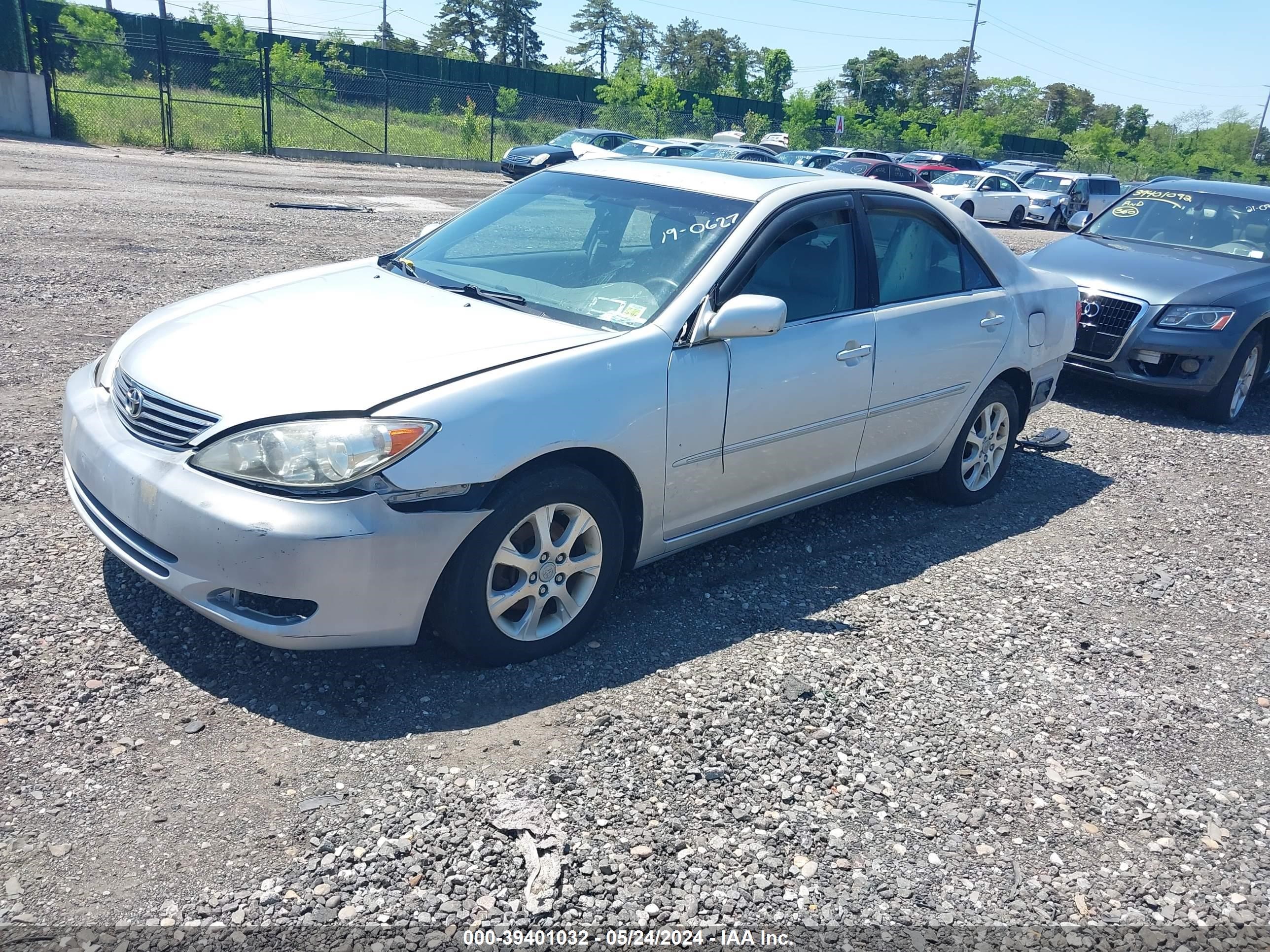 Photo 1 VIN: 4T1BF30K95U594917 - TOYOTA CAMRY 