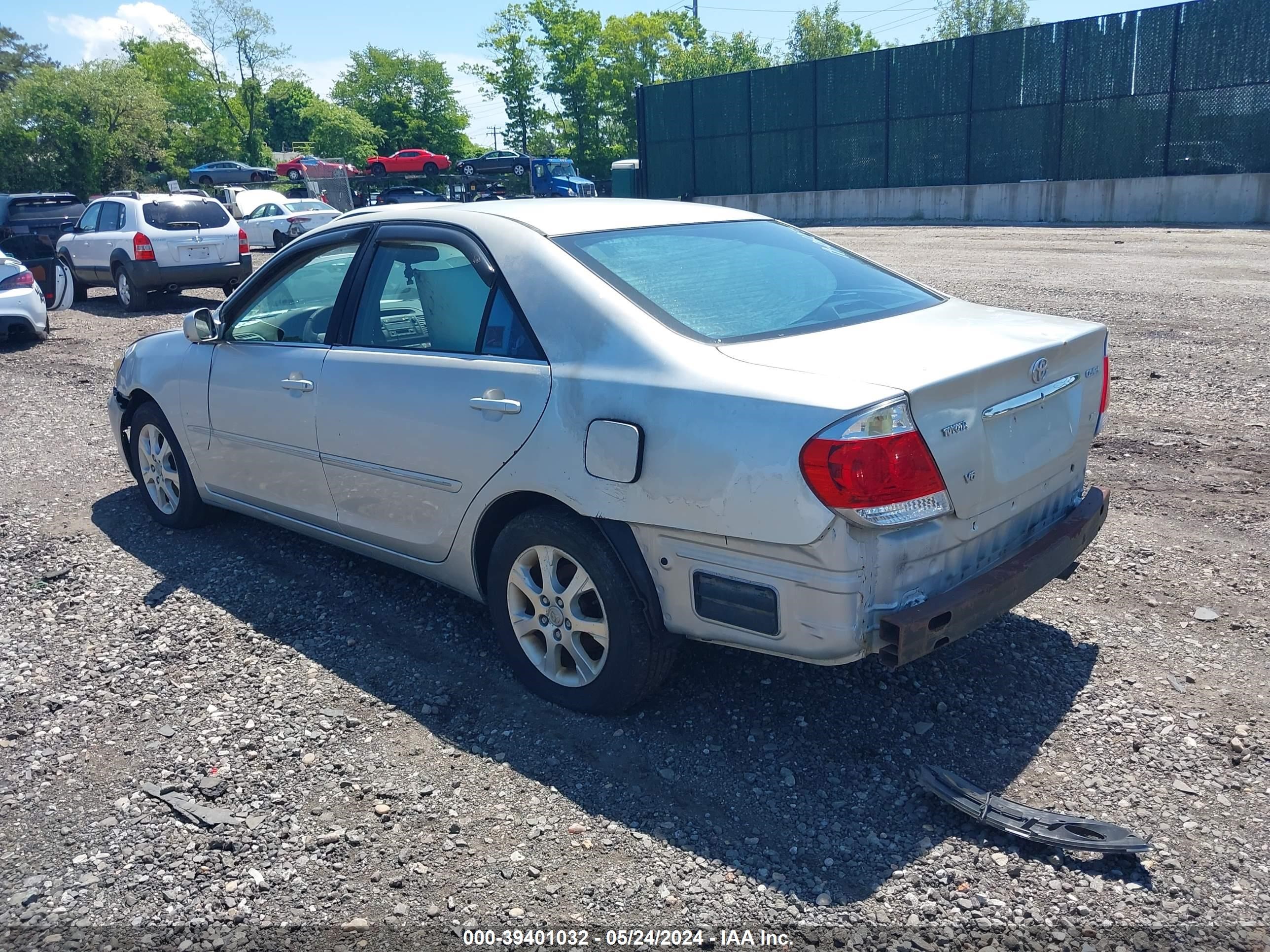 Photo 2 VIN: 4T1BF30K95U594917 - TOYOTA CAMRY 