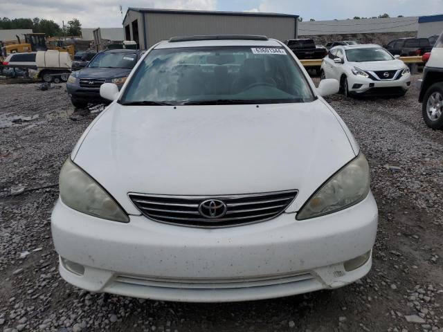 Photo 4 VIN: 4T1BF30K95U605186 - TOYOTA CAMRY LE 