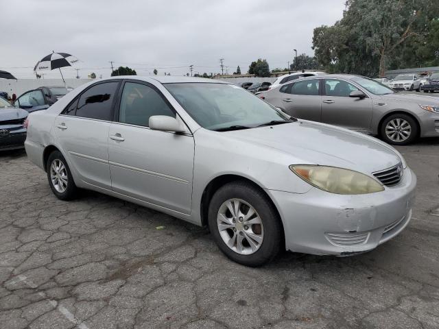 Photo 3 VIN: 4T1BF30K95U609755 - TOYOTA CAMRY LE 