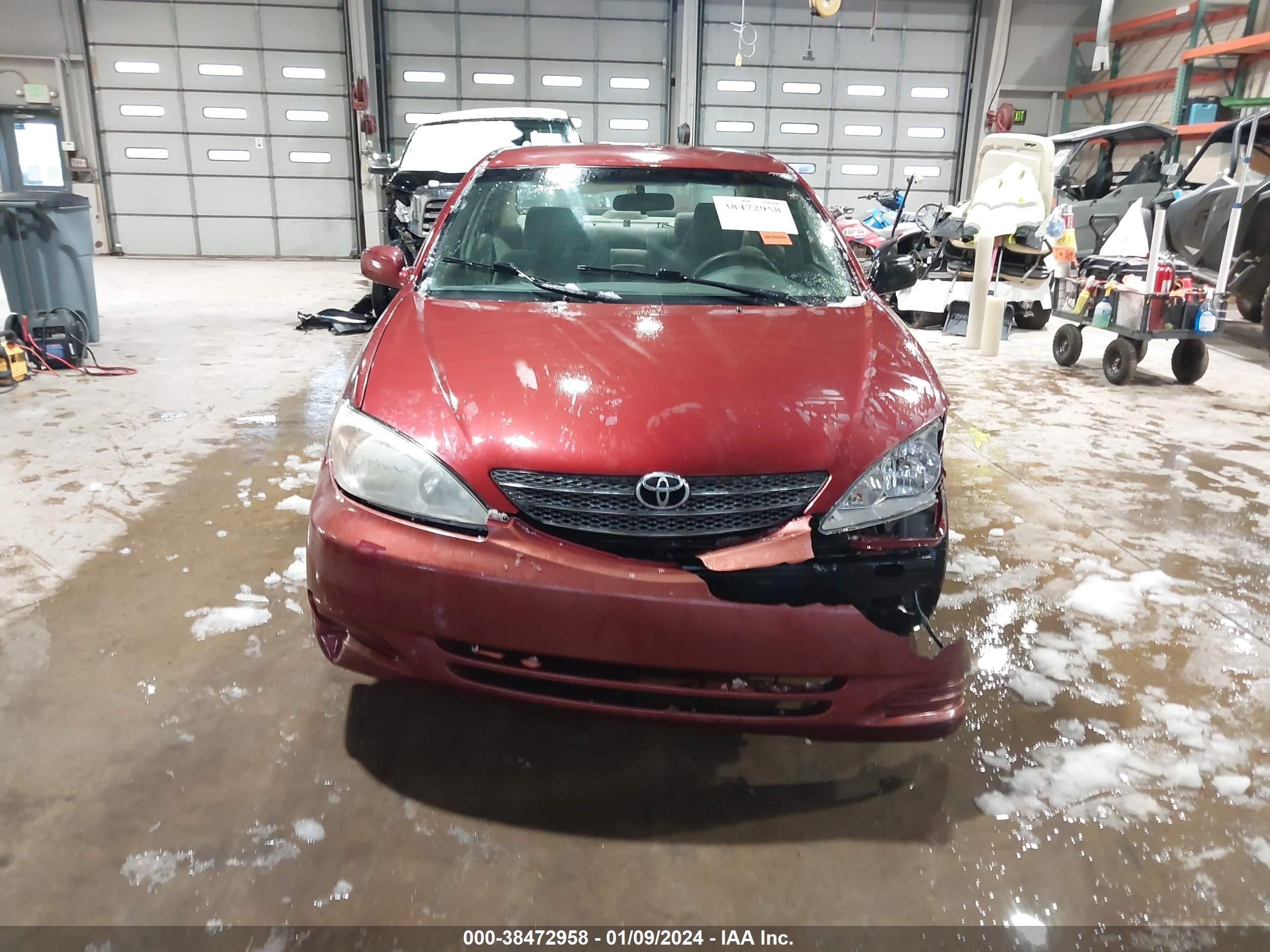 Photo 5 VIN: 4T1BF30KX2U030978 - TOYOTA CAMRY 