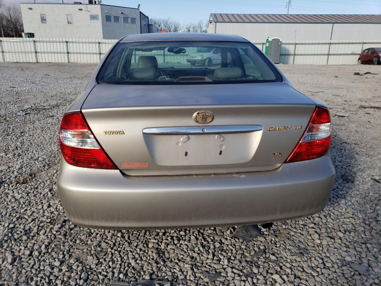 Photo 5 VIN: 4T1BF30KX2U517663 - TOYOTA CAMRY 