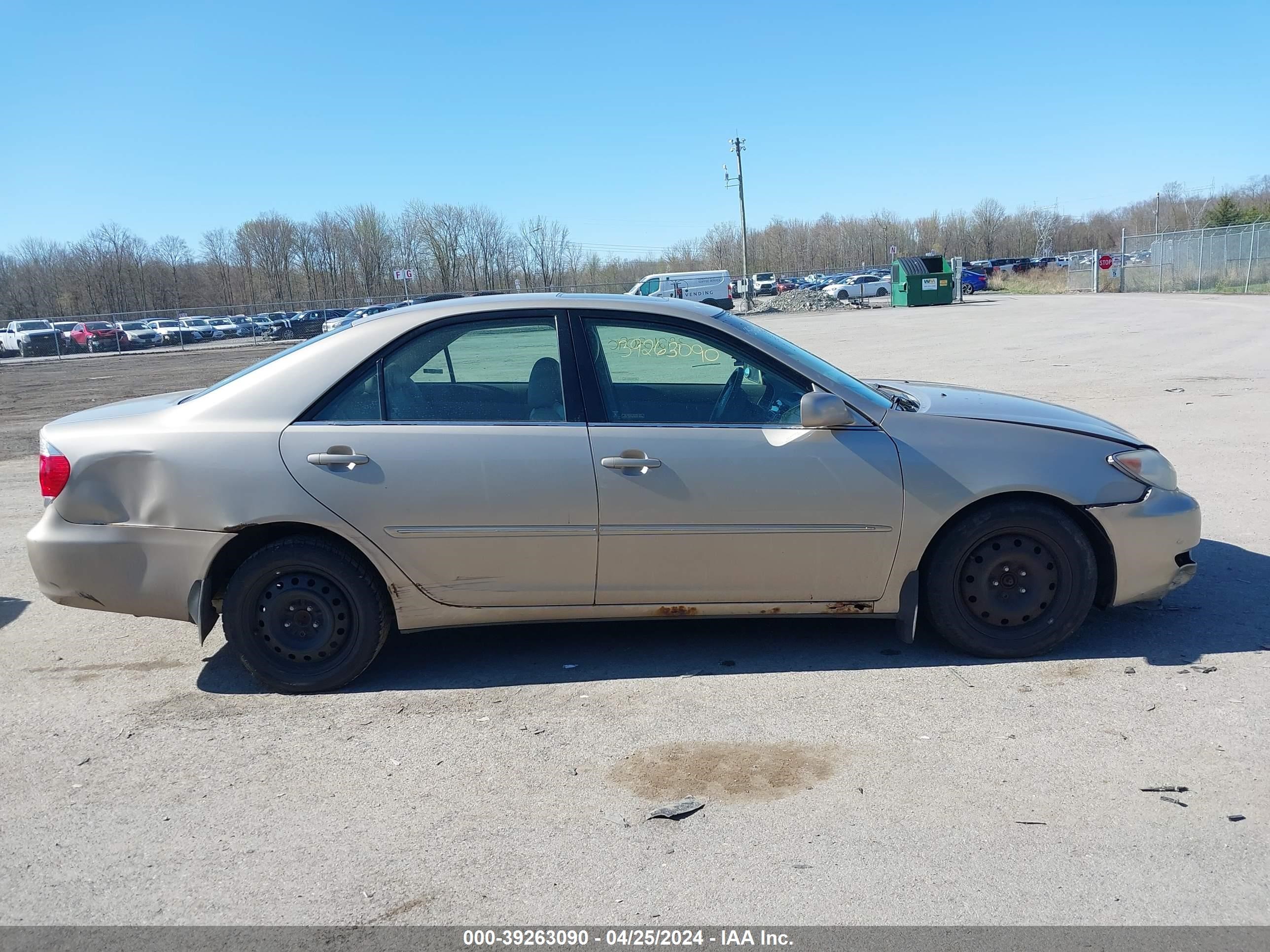 Photo 12 VIN: 4T1BF30KX5U088870 - TOYOTA CAMRY 