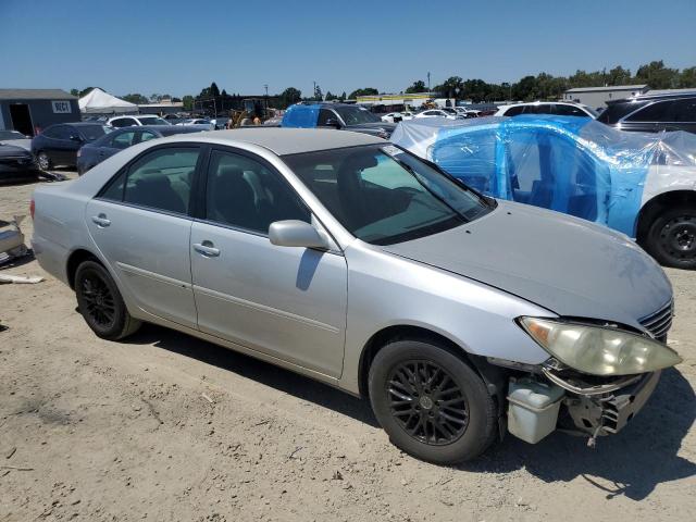 Photo 3 VIN: 4T1BF30KX5U099786 - TOYOTA CAMRY 