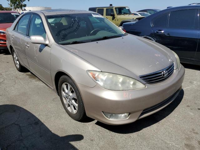 Photo 3 VIN: 4T1BF30KX5U613135 - TOYOTA CAMRY LE 