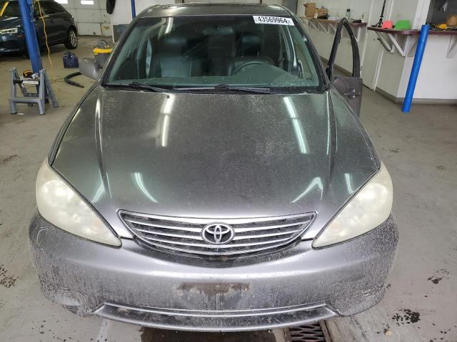 Photo 4 VIN: 4T1BF30KX6U623889 - TOYOTA CAMRY 