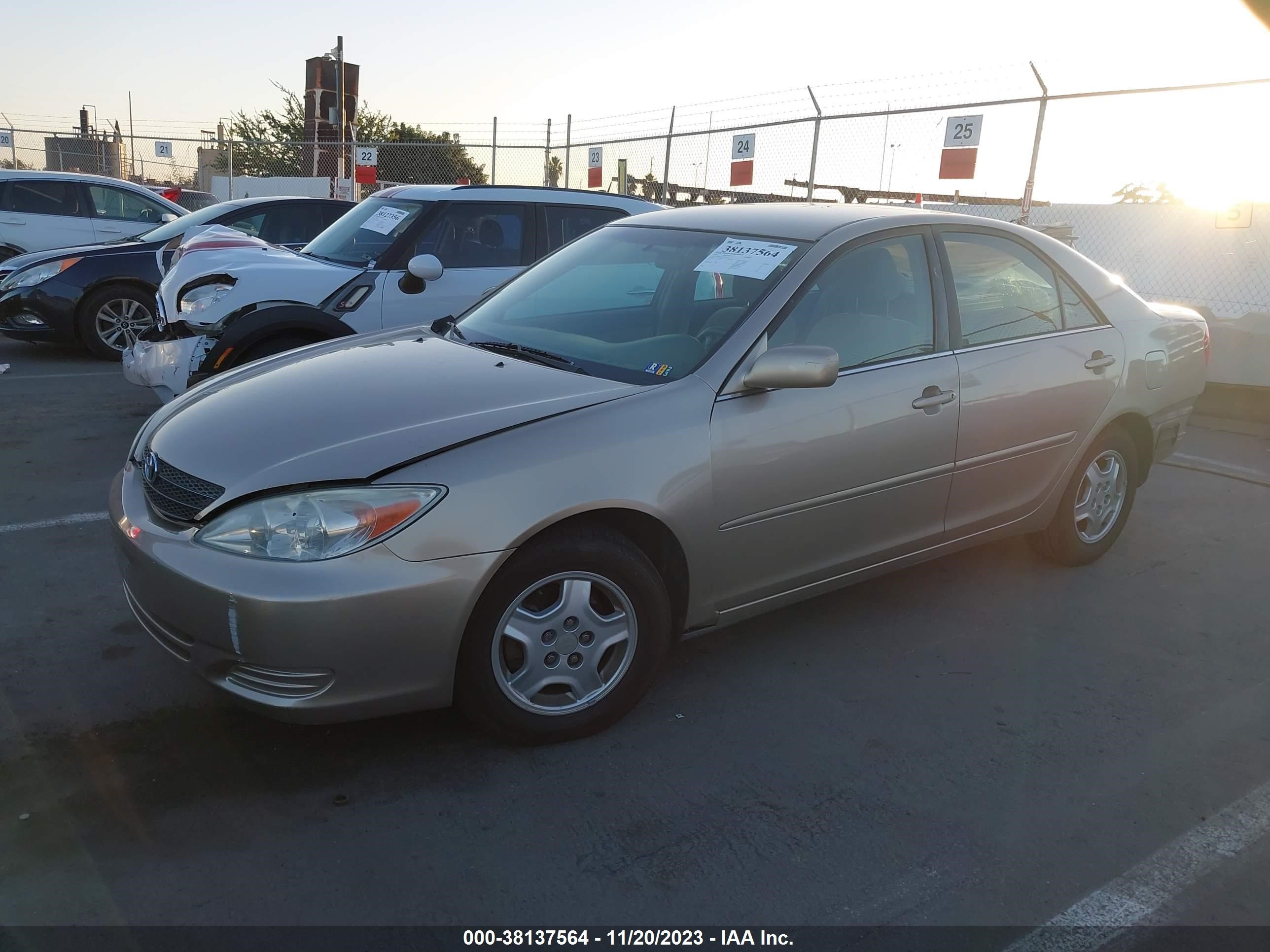 Photo 1 VIN: 4T1BF32K12U536275 - TOYOTA CAMRY 