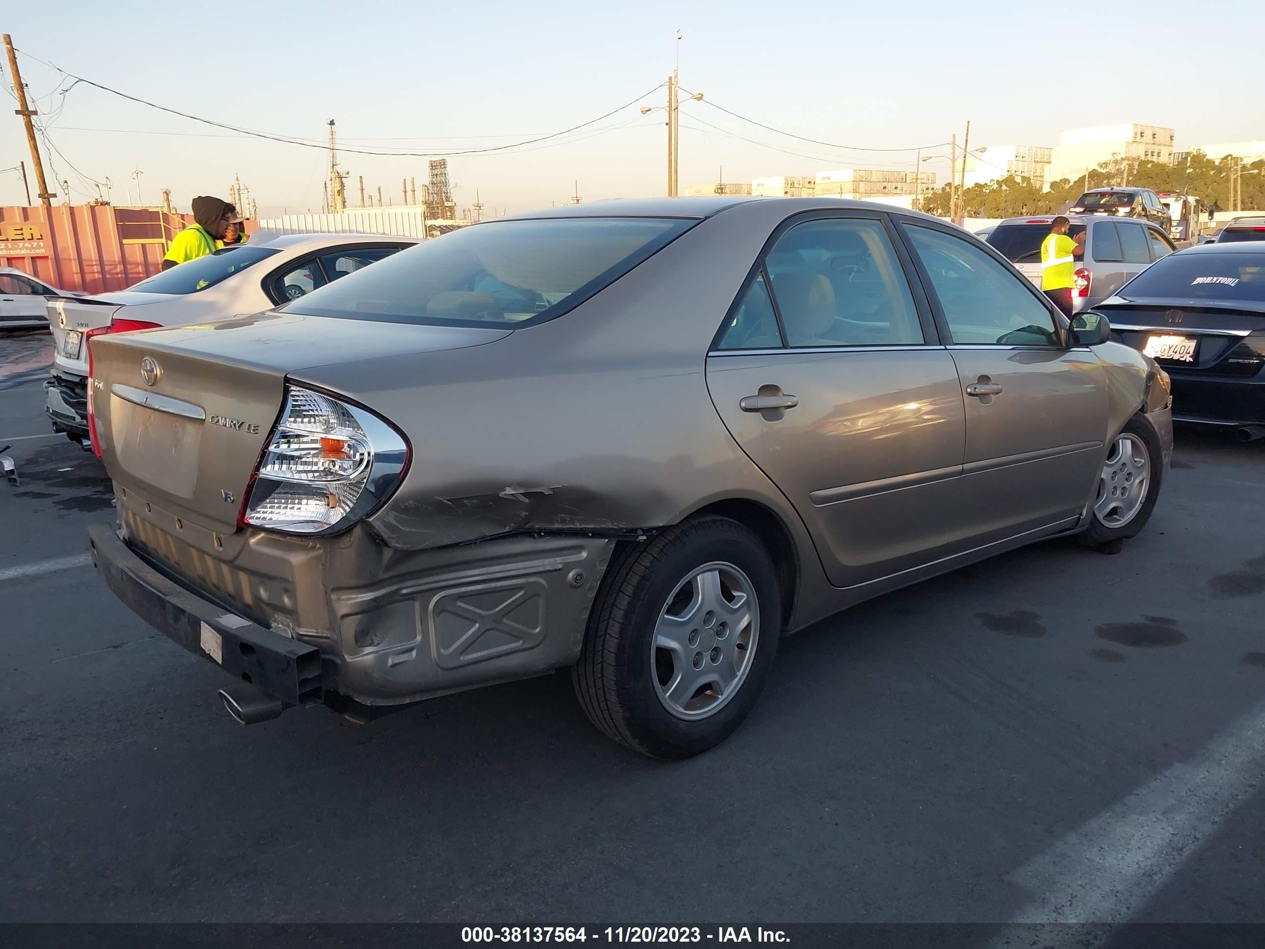 Photo 3 VIN: 4T1BF32K12U536275 - TOYOTA CAMRY 