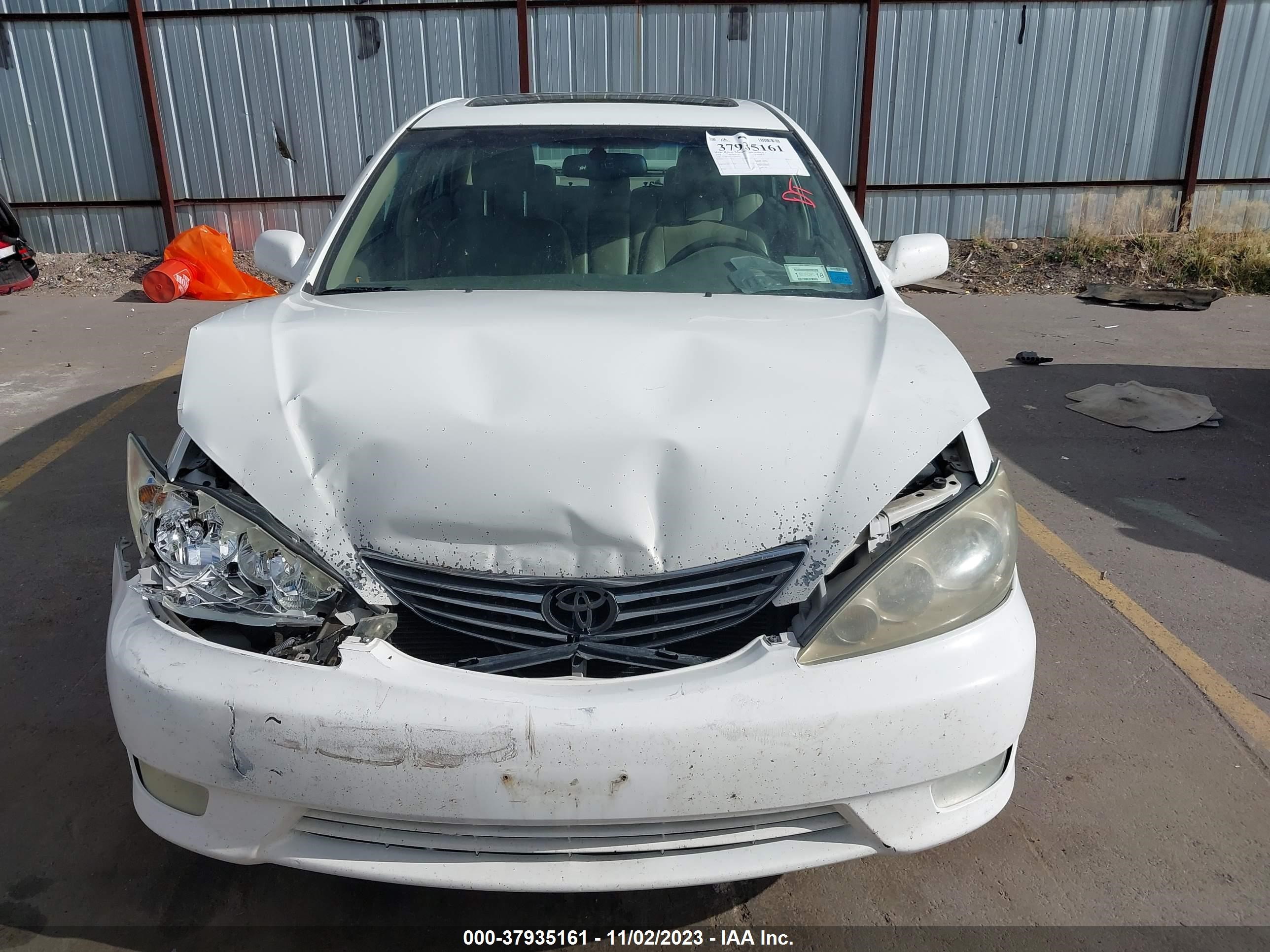 Photo 11 VIN: 4T1BF32K15U087233 - TOYOTA CAMRY 