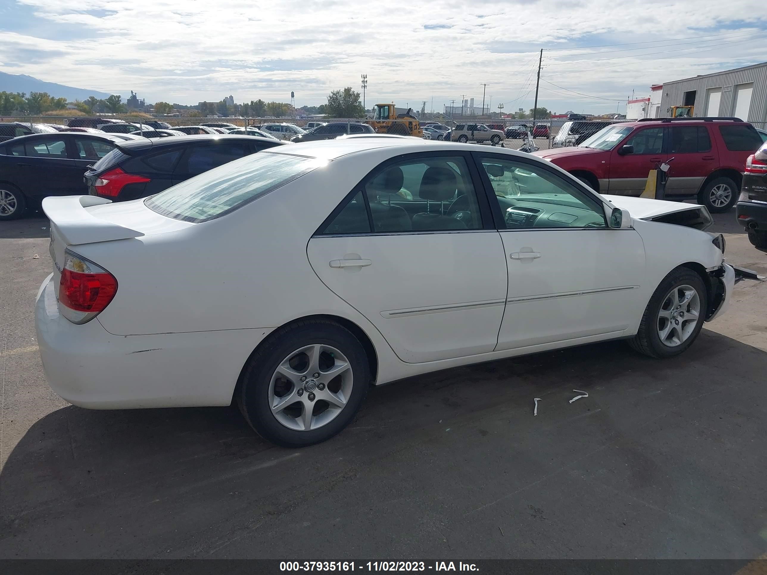 Photo 12 VIN: 4T1BF32K15U087233 - TOYOTA CAMRY 