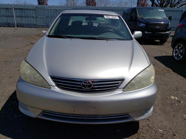 Photo 4 VIN: 4T1BF32K15U098720 - TOYOTA CAMRY 