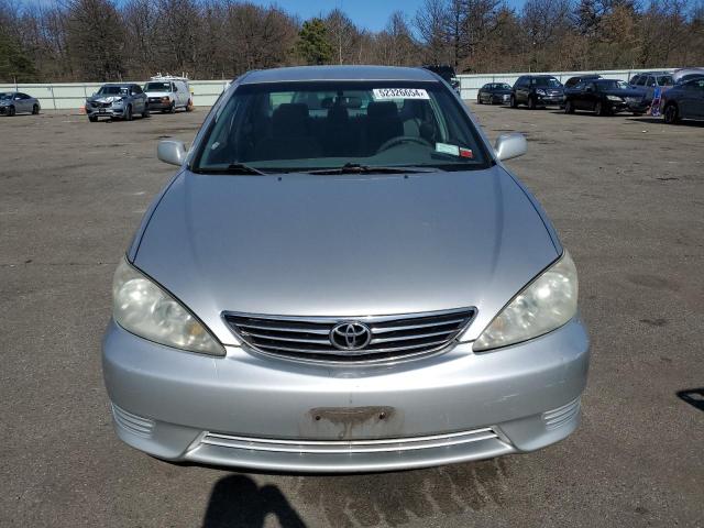 Photo 4 VIN: 4T1BF32K15U106170 - TOYOTA CAMRY 