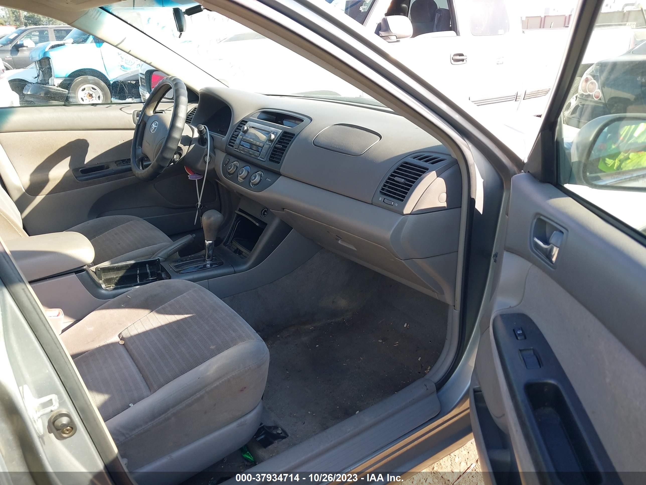 Photo 4 VIN: 4T1BF32K15U596237 - TOYOTA CAMRY 