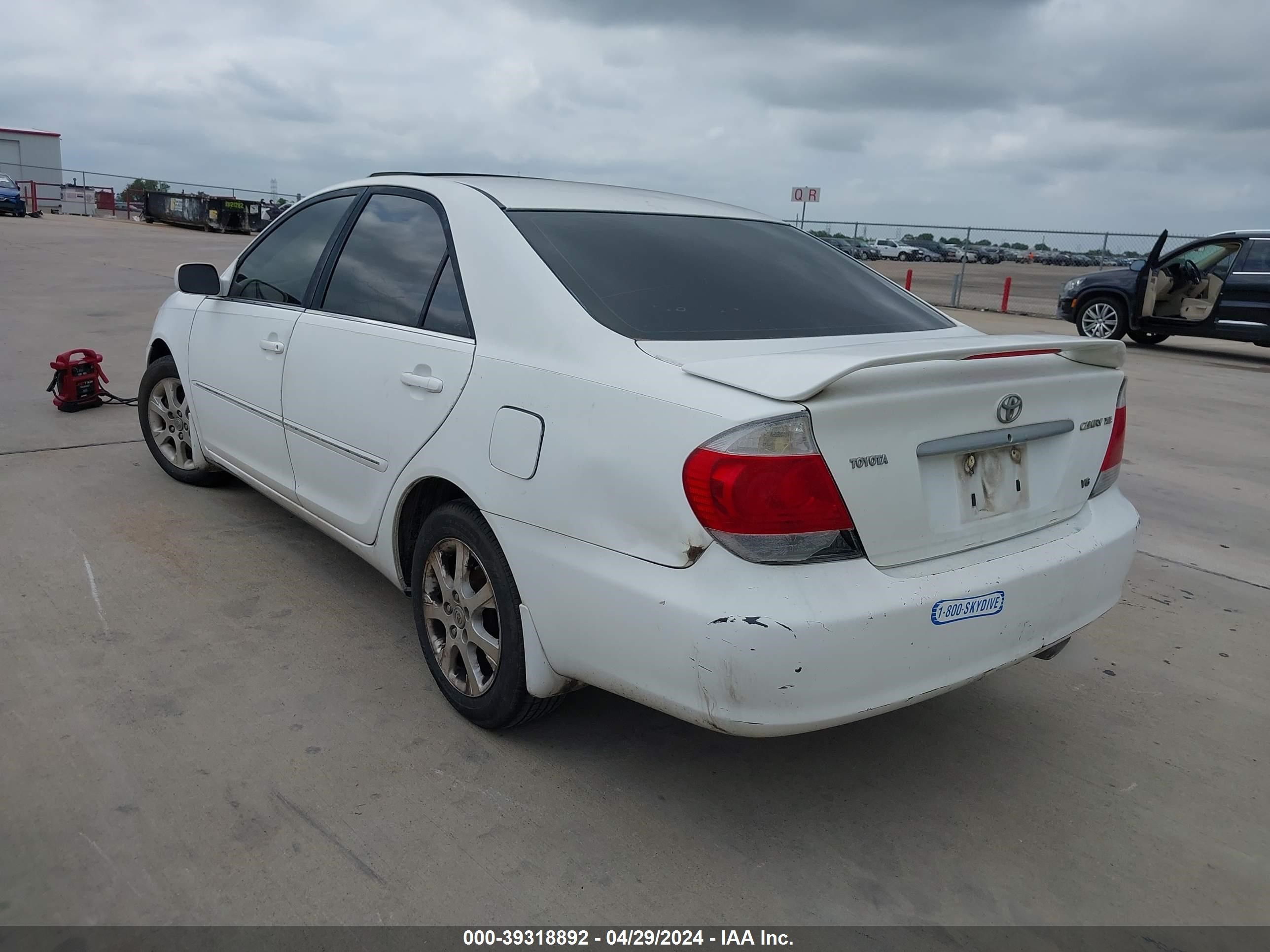 Photo 5 VIN: 4T1BF32K15U605762 - TOYOTA CAMRY 