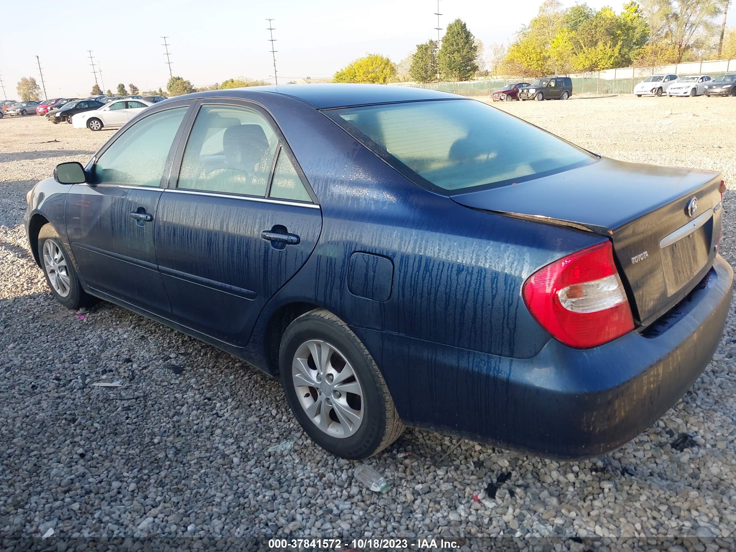 Photo 2 VIN: 4T1BF32K24U071153 - TOYOTA CAMRY 