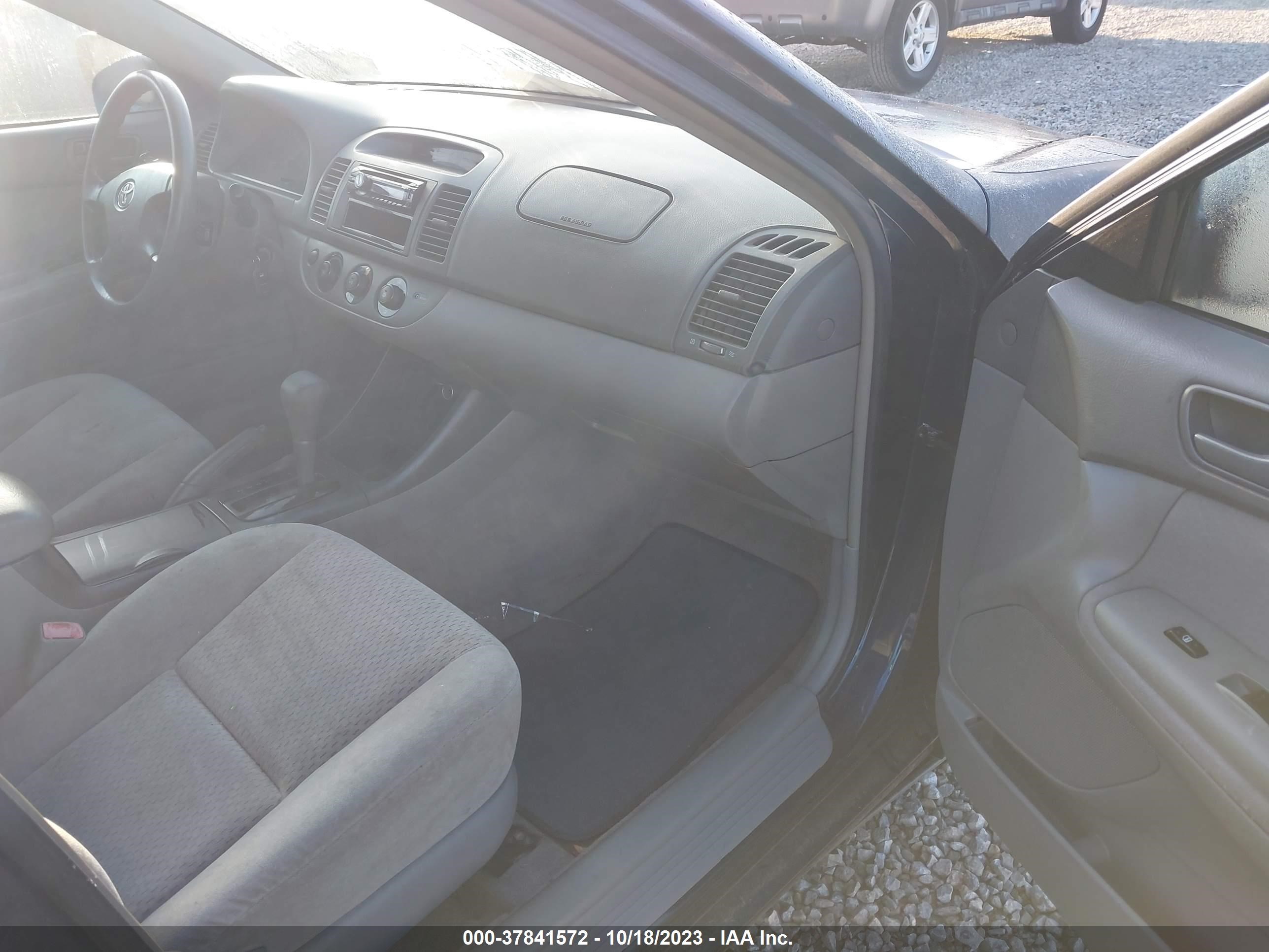 Photo 4 VIN: 4T1BF32K24U071153 - TOYOTA CAMRY 