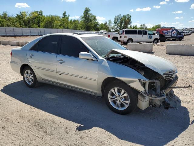 Photo 3 VIN: 4T1BF32K25U084390 - TOYOTA CAMRY LE 