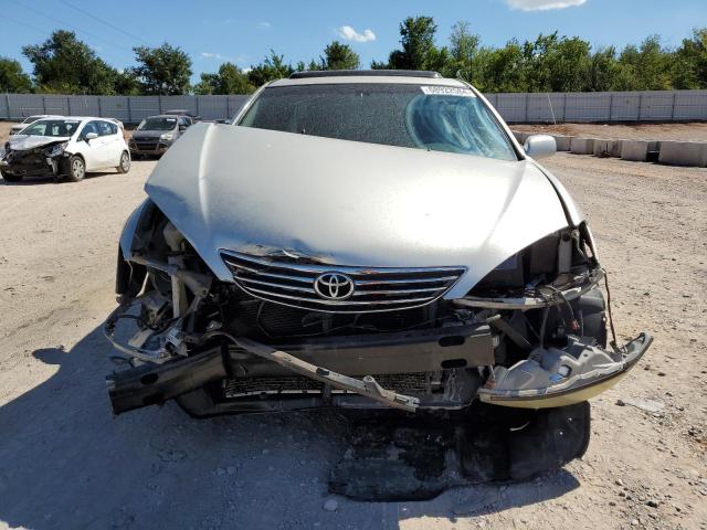 Photo 4 VIN: 4T1BF32K25U084390 - TOYOTA CAMRY LE 