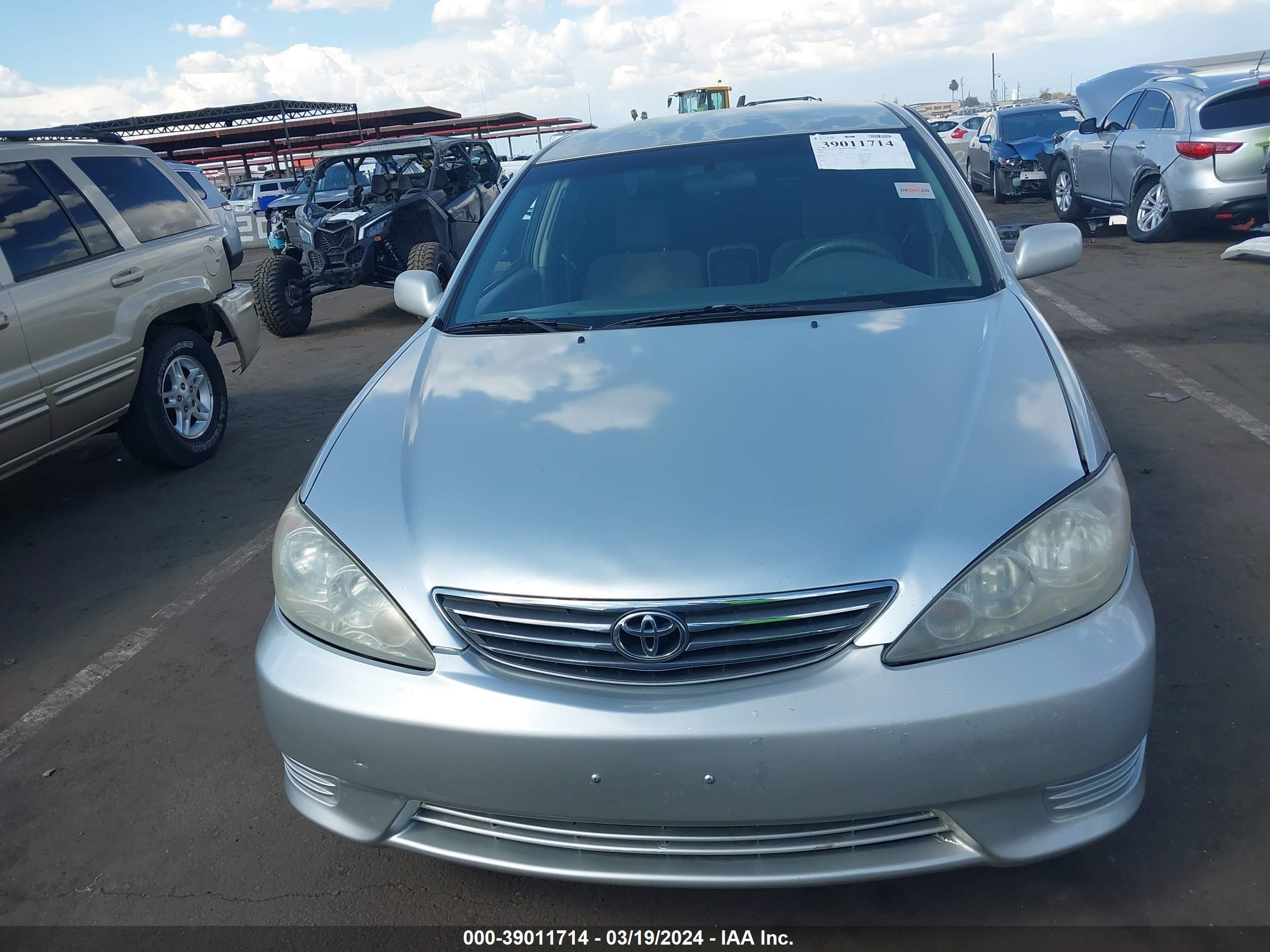 Photo 11 VIN: 4T1BF32K25U110941 - TOYOTA CAMRY 