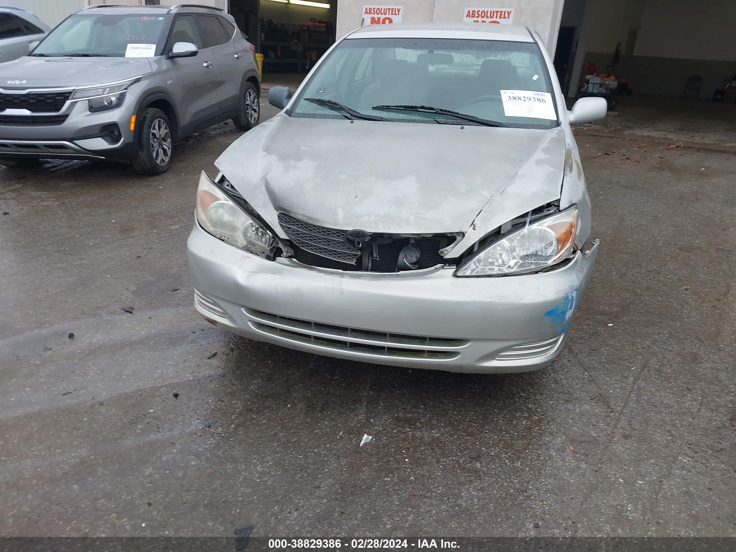 Photo 12 VIN: 4T1BF32K32U521115 - TOYOTA CAMRY 