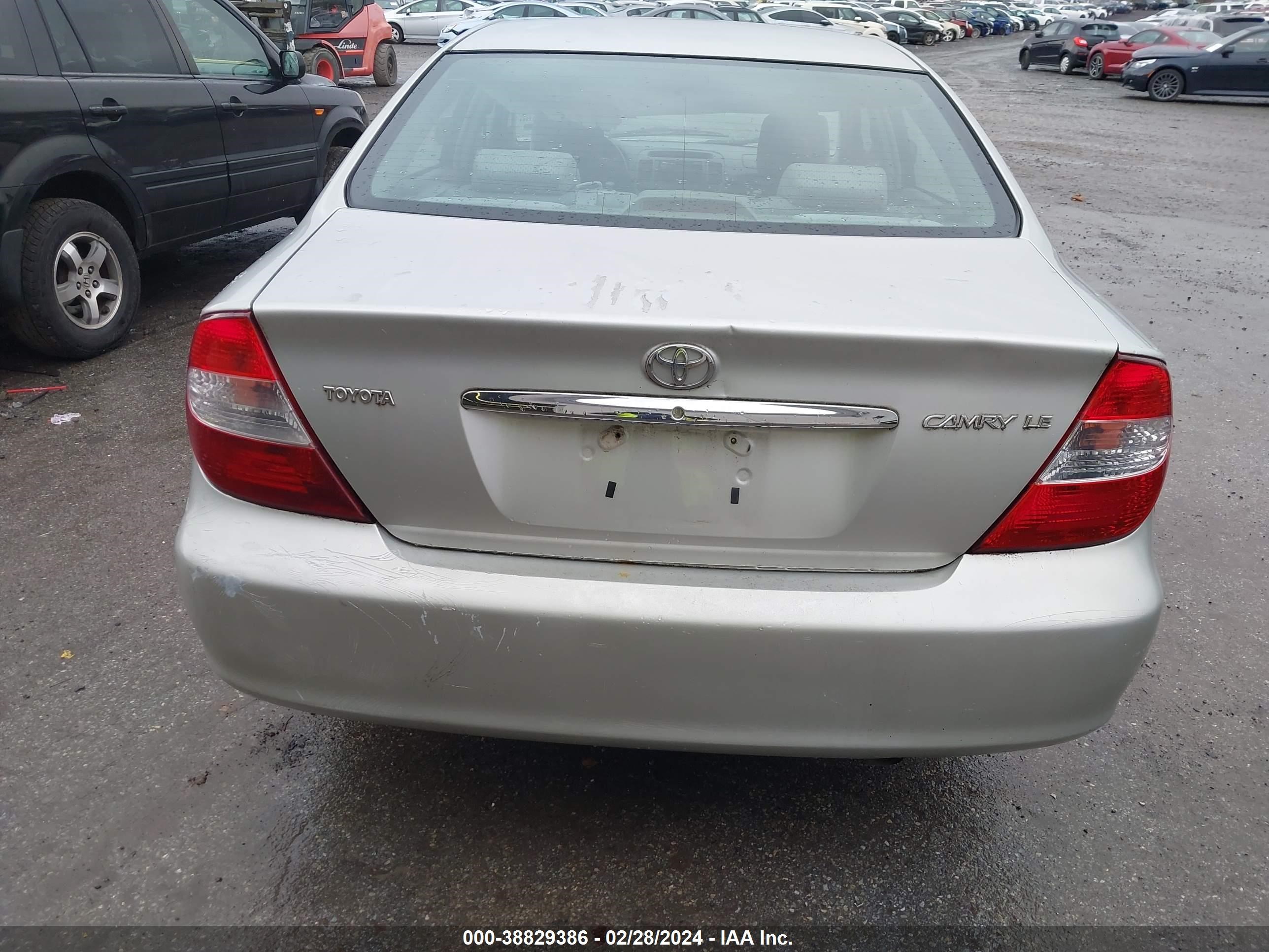 Photo 16 VIN: 4T1BF32K32U521115 - TOYOTA CAMRY 