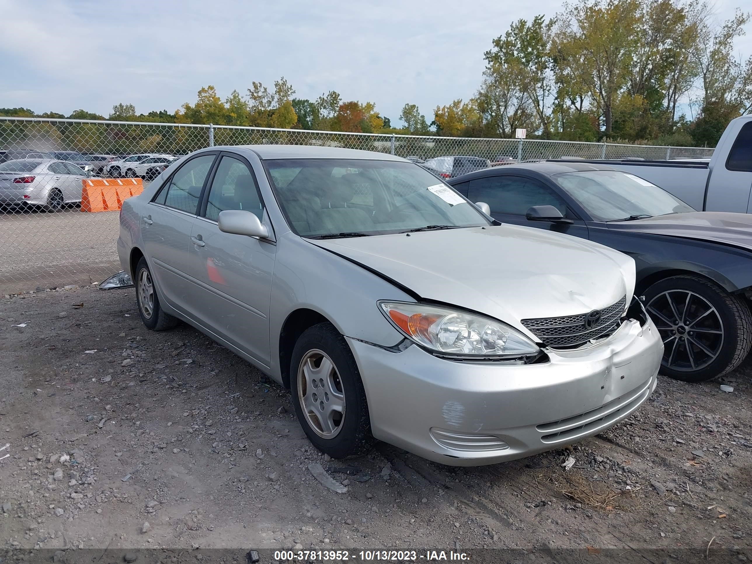 Photo 13 VIN: 4T1BF32K33U050830 - TOYOTA CAMRY 