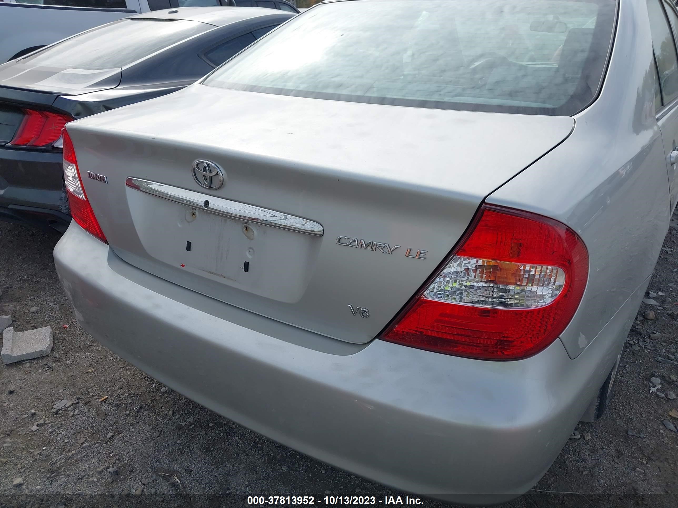 Photo 16 VIN: 4T1BF32K33U050830 - TOYOTA CAMRY 