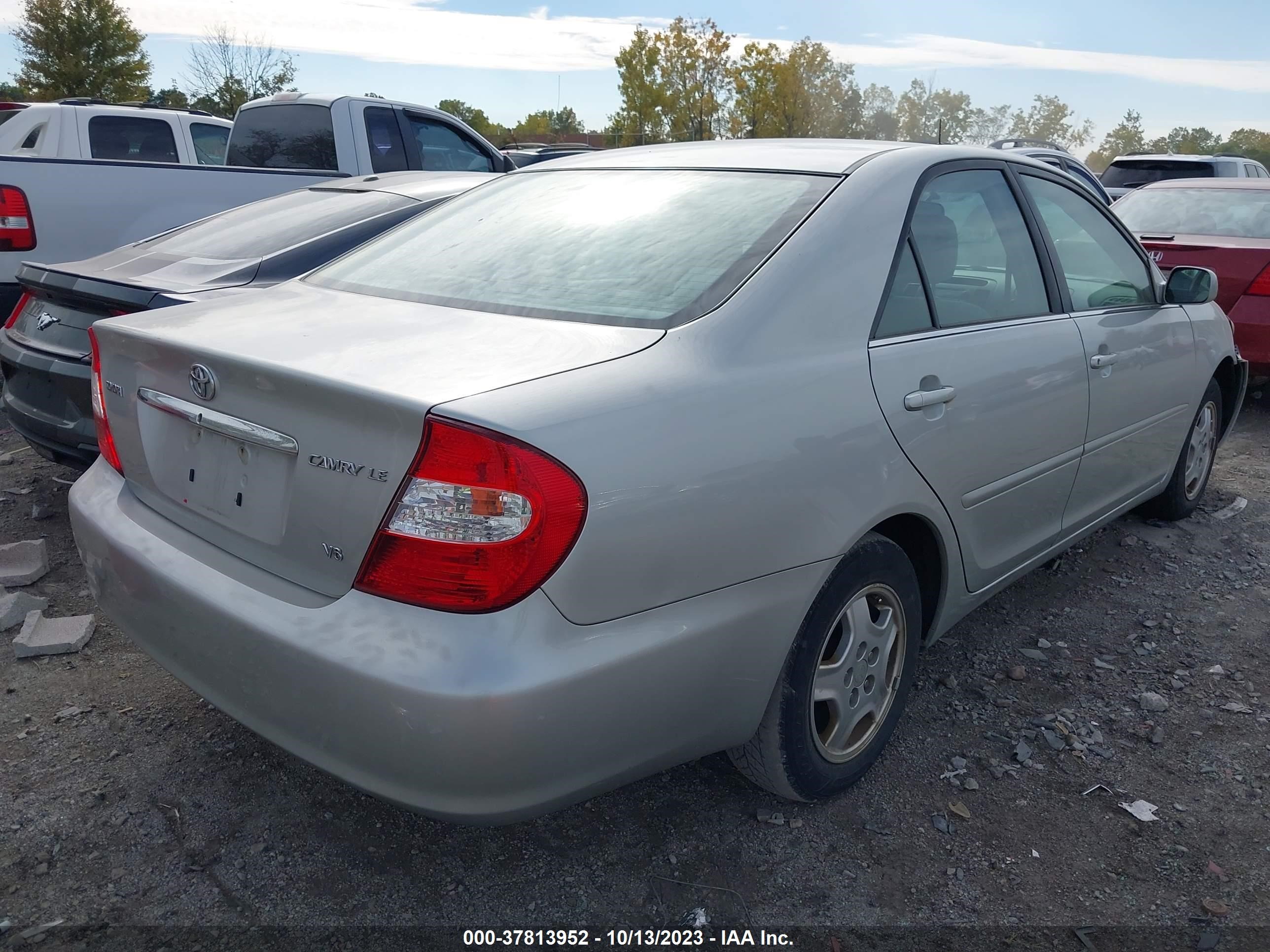 Photo 3 VIN: 4T1BF32K33U050830 - TOYOTA CAMRY 