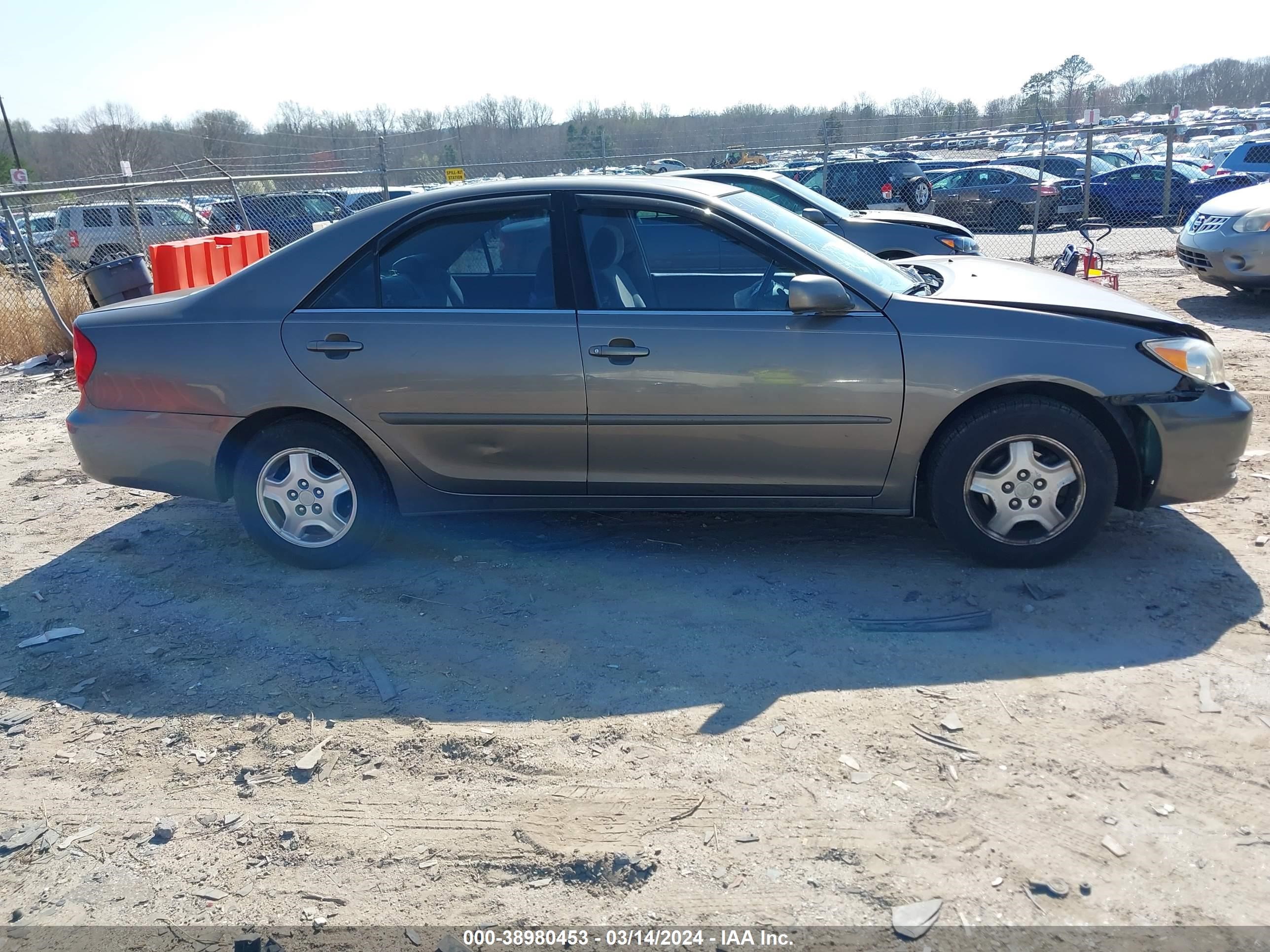 Photo 12 VIN: 4T1BF32K33U552379 - TOYOTA CAMRY 