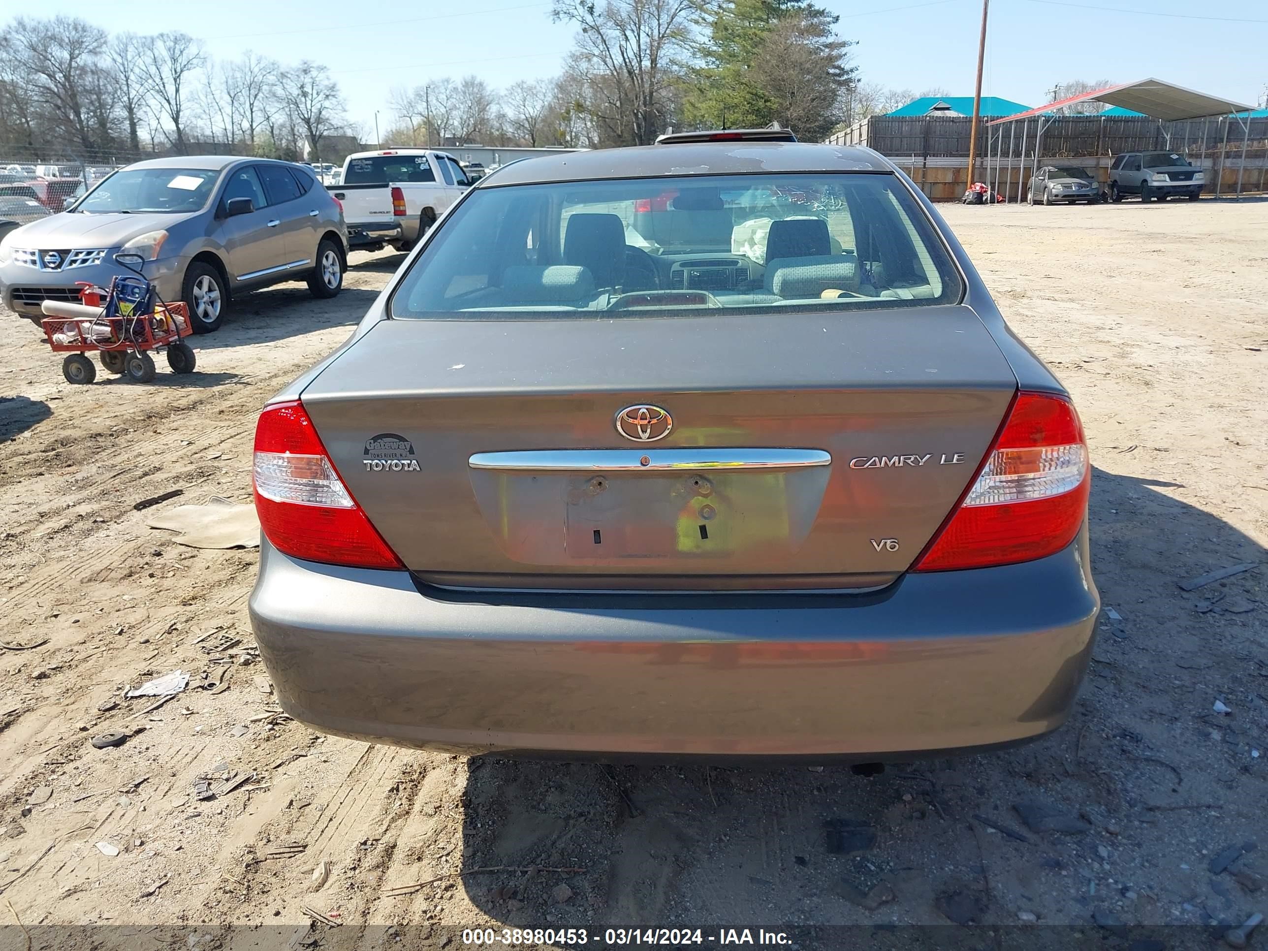 Photo 15 VIN: 4T1BF32K33U552379 - TOYOTA CAMRY 