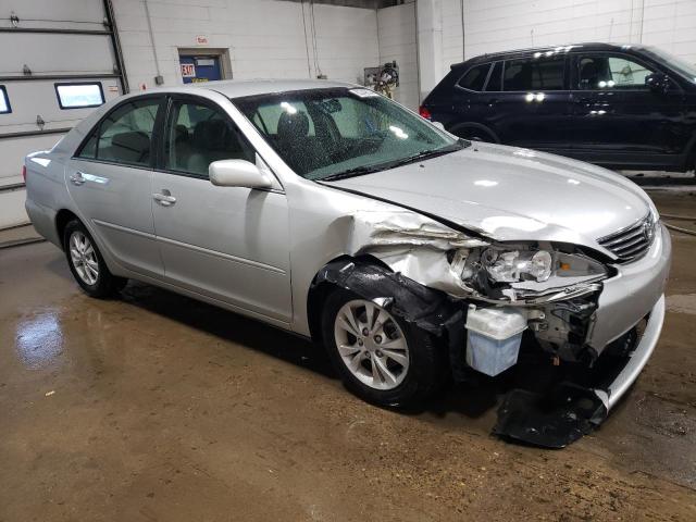 Photo 3 VIN: 4T1BF32K35U086083 - TOYOTA CAMRY LE 