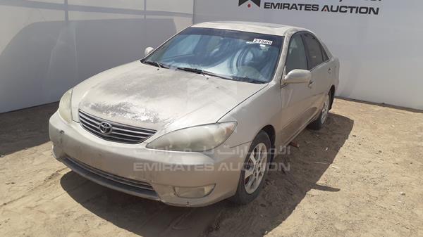 Photo 3 VIN: 4T1BF32K35U094913 - TOYOTA CAMRY 