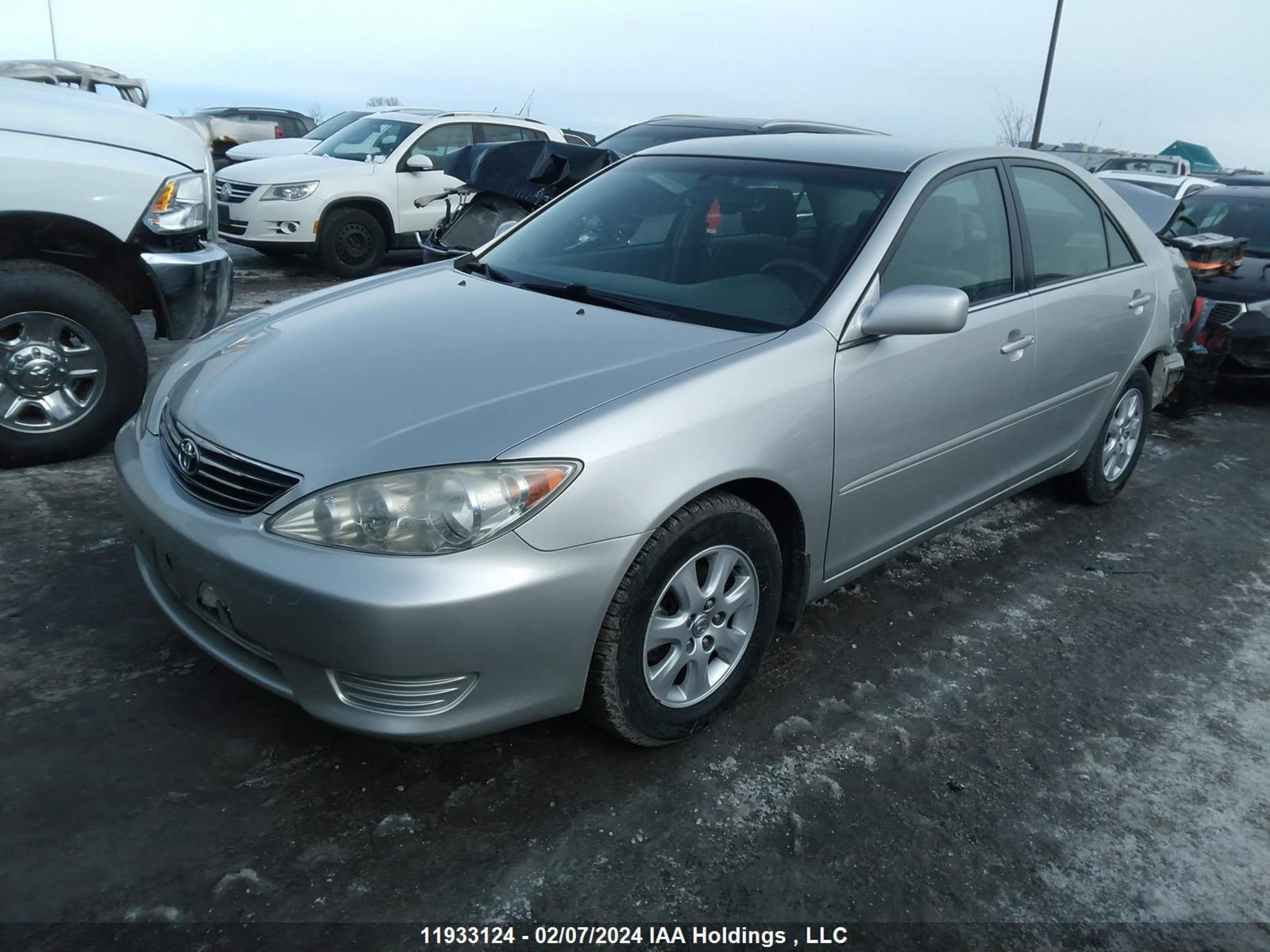 Photo 1 VIN: 4T1BF32K36U113963 - TOYOTA CAMRY 