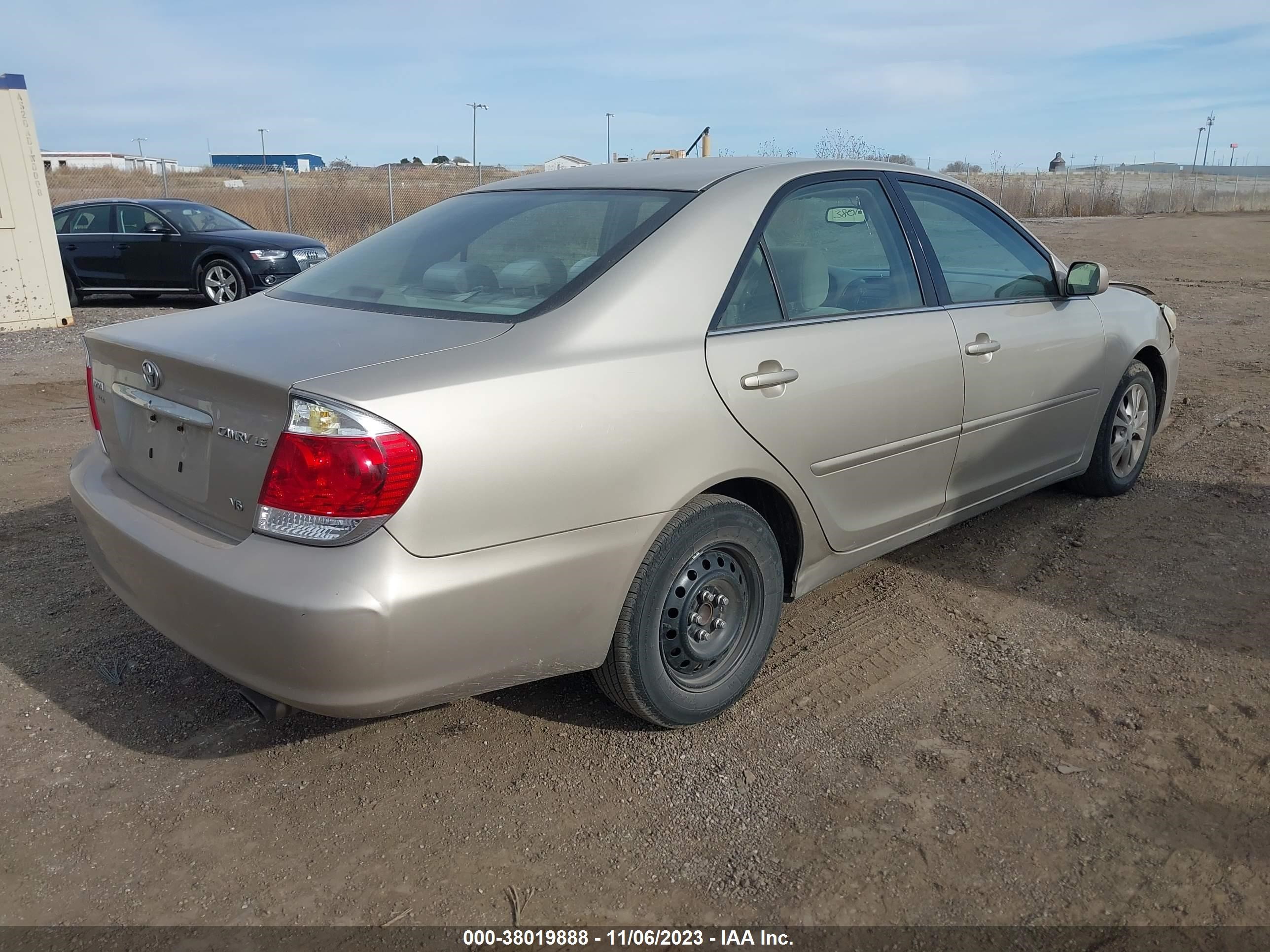 Photo 3 VIN: 4T1BF32K36U117950 - TOYOTA CAMRY 