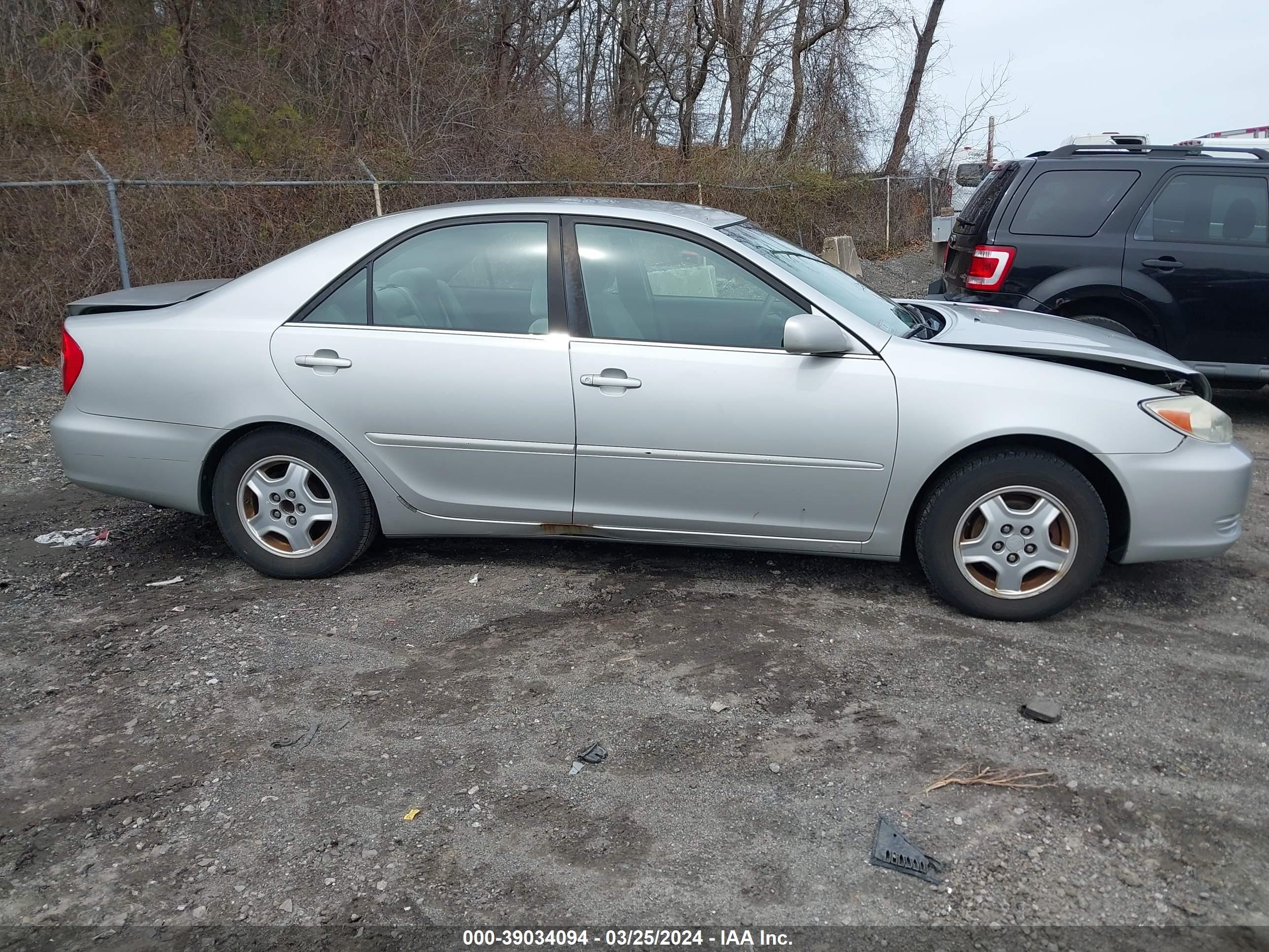 Photo 12 VIN: 4T1BF32K42U032075 - TOYOTA CAMRY 