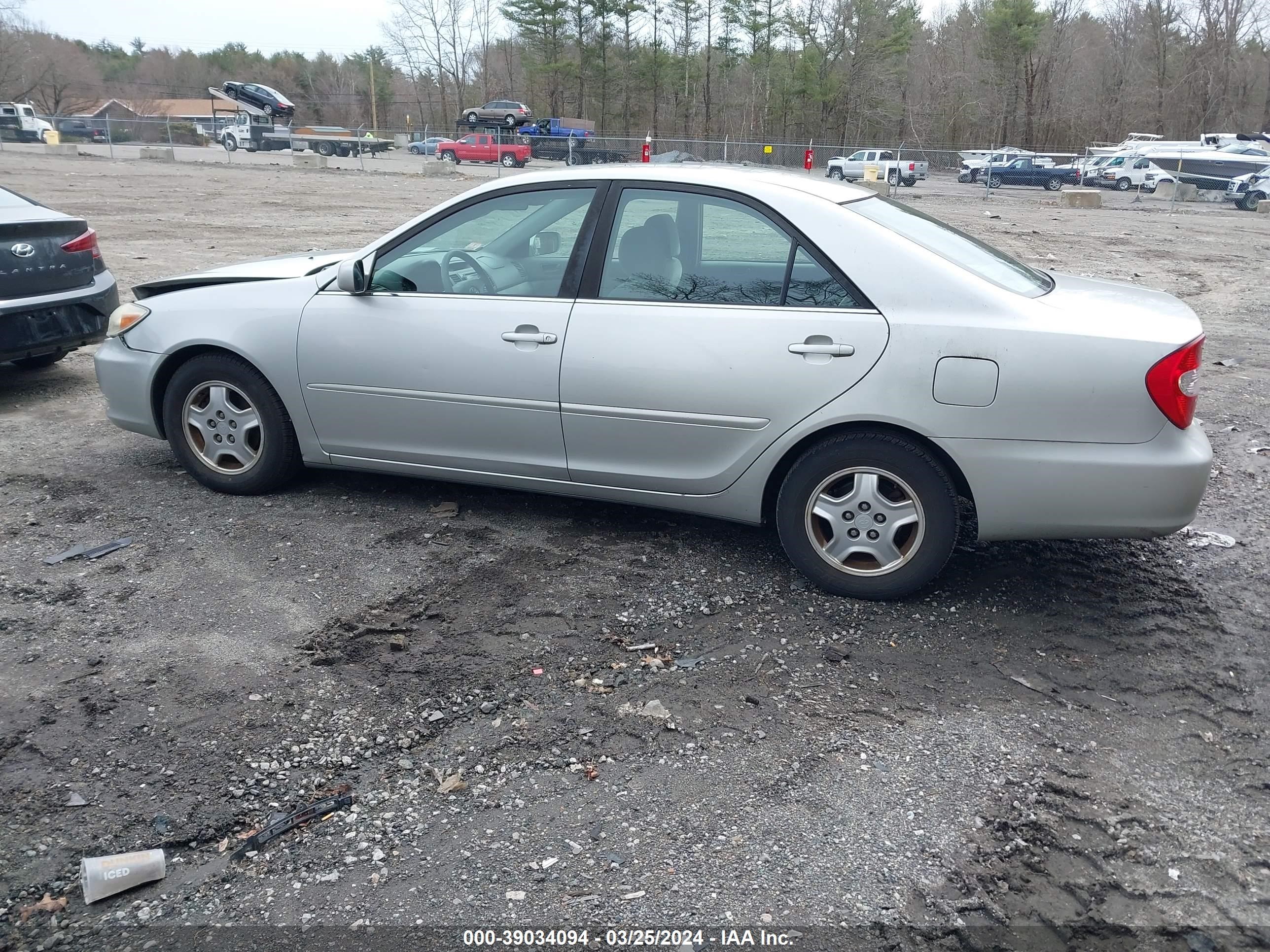 Photo 13 VIN: 4T1BF32K42U032075 - TOYOTA CAMRY 