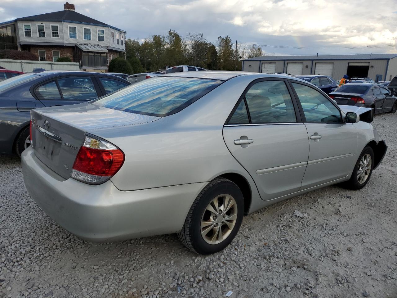 Photo 2 VIN: 4T1BF32K45U101030 - TOYOTA CAMRY 