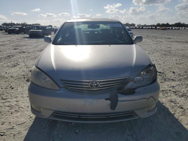 Photo 4 VIN: 4T1BF32K45U592196 - TOYOTA CAMRY LE 