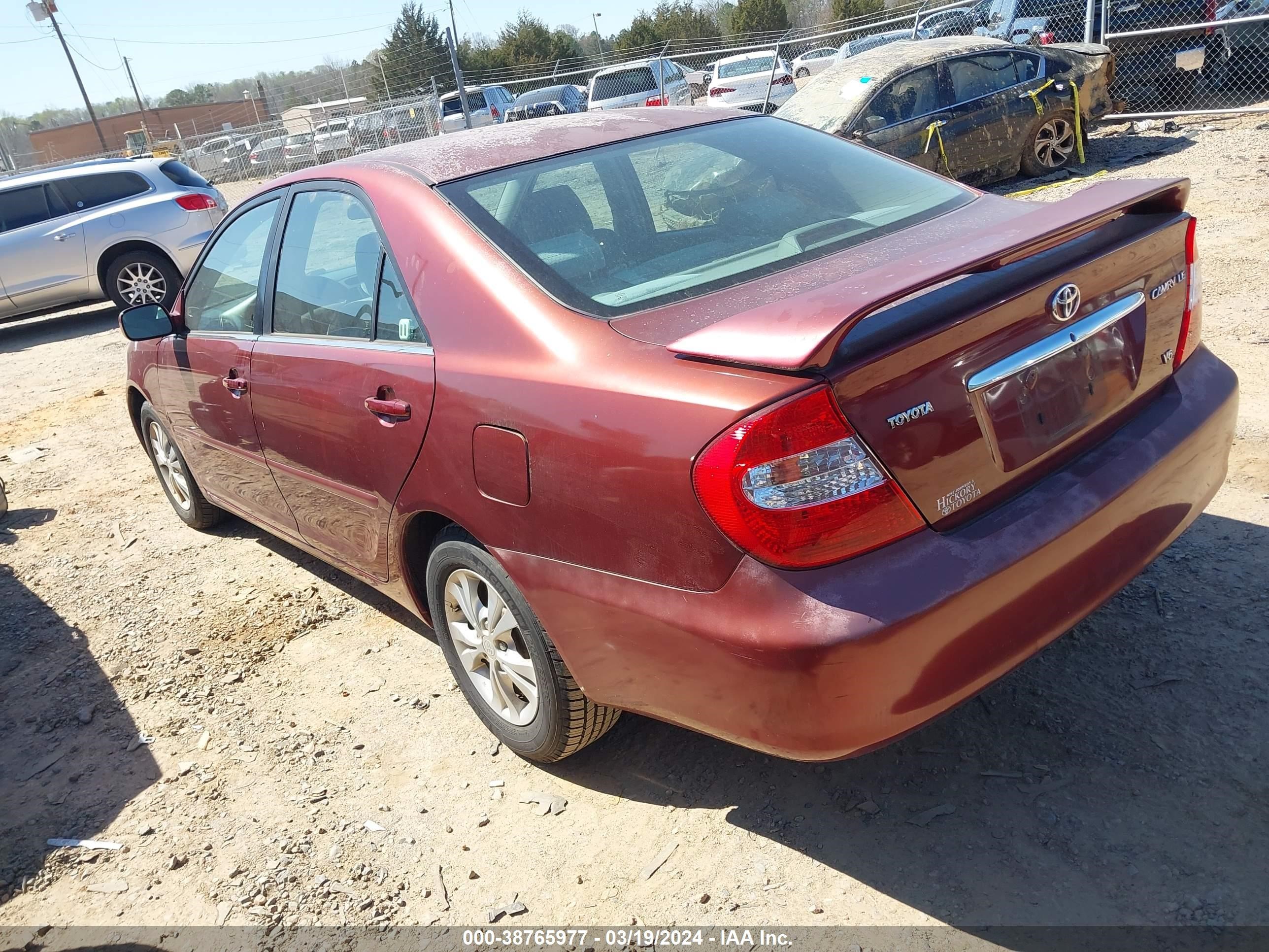 Photo 2 VIN: 4T1BF32K54U077142 - TOYOTA CAMRY 