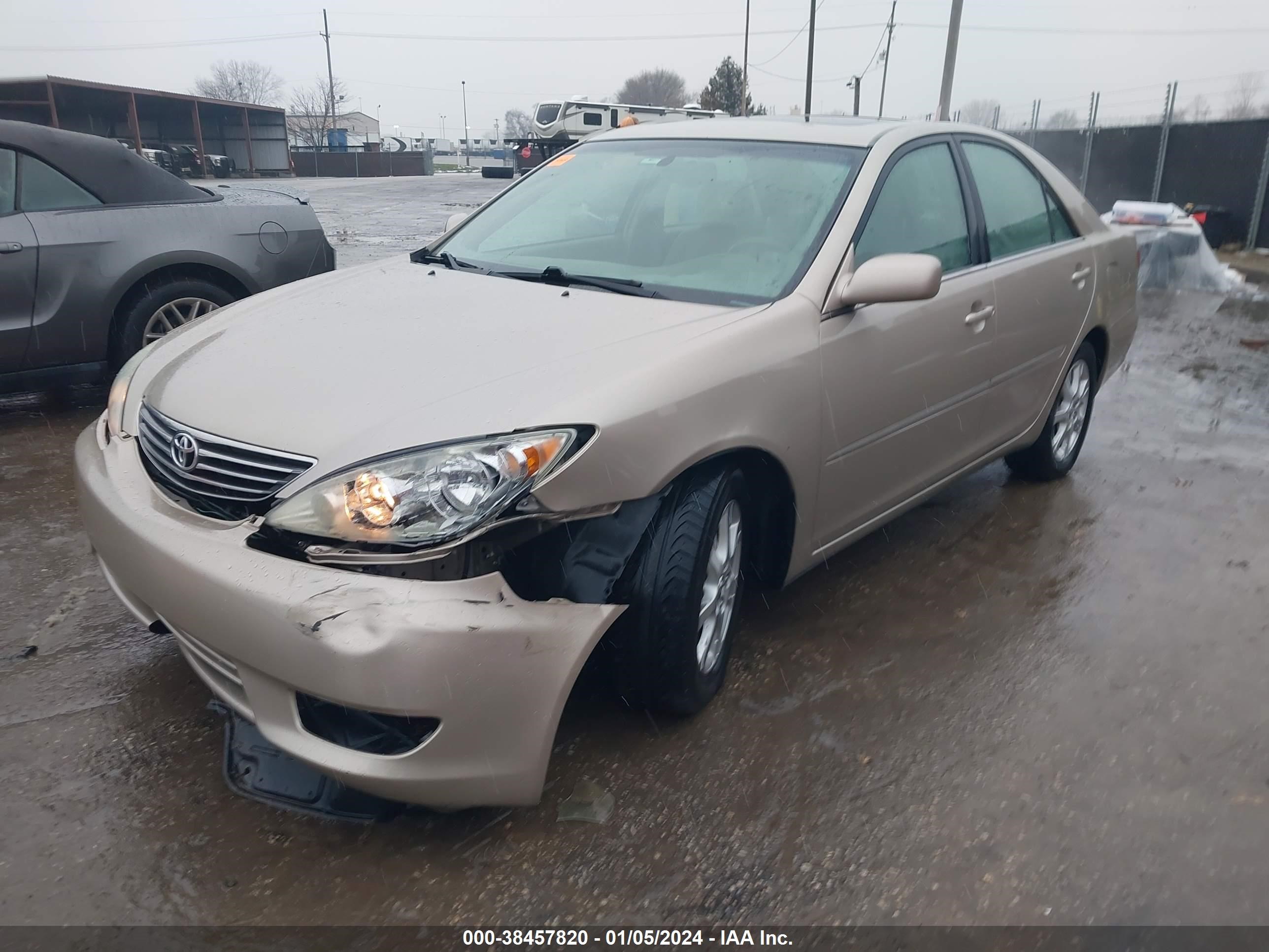 Photo 1 VIN: 4T1BF32K55U610513 - TOYOTA CAMRY 