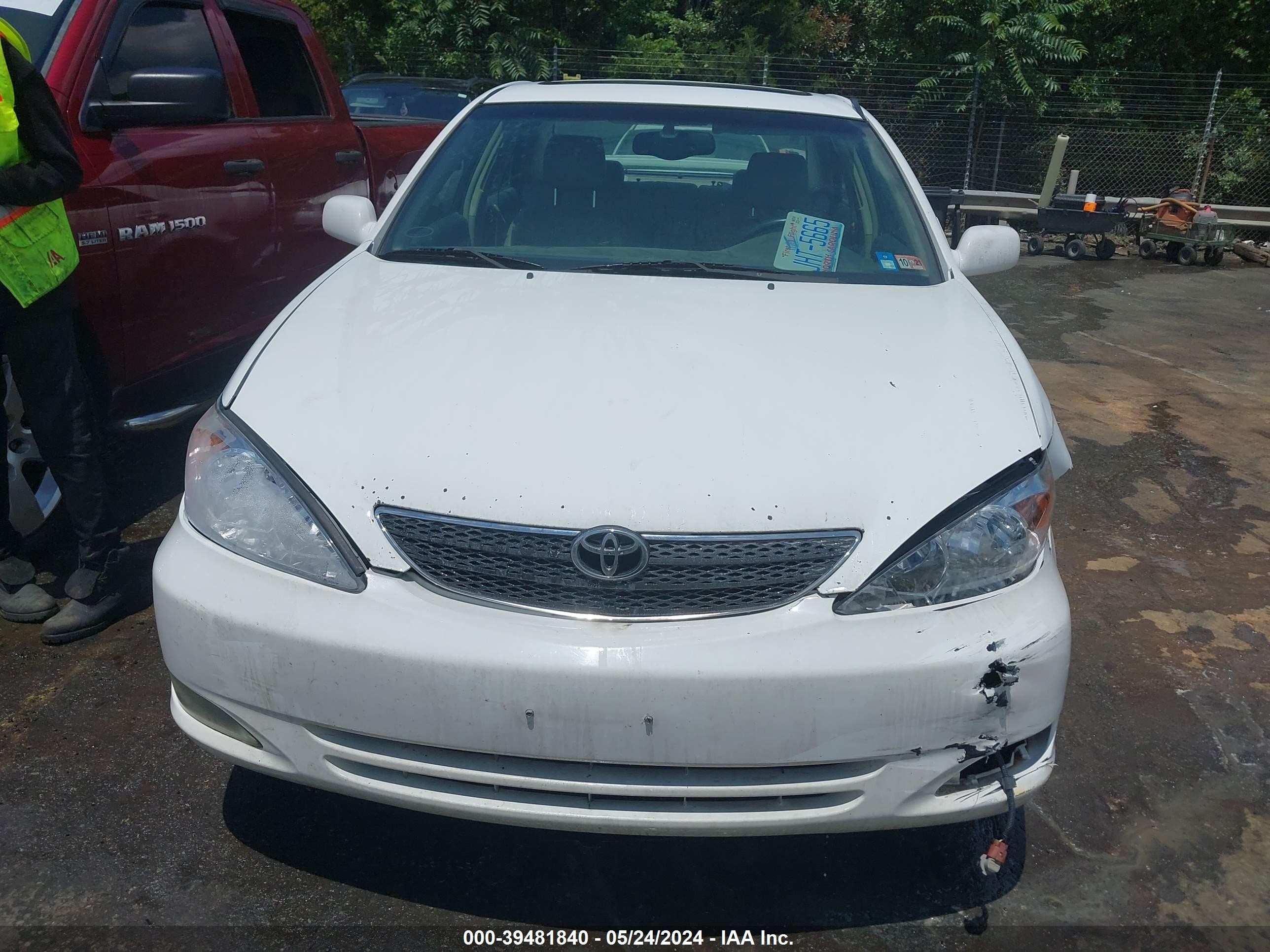 Photo 11 VIN: 4T1BF32K62U028139 - TOYOTA CAMRY 