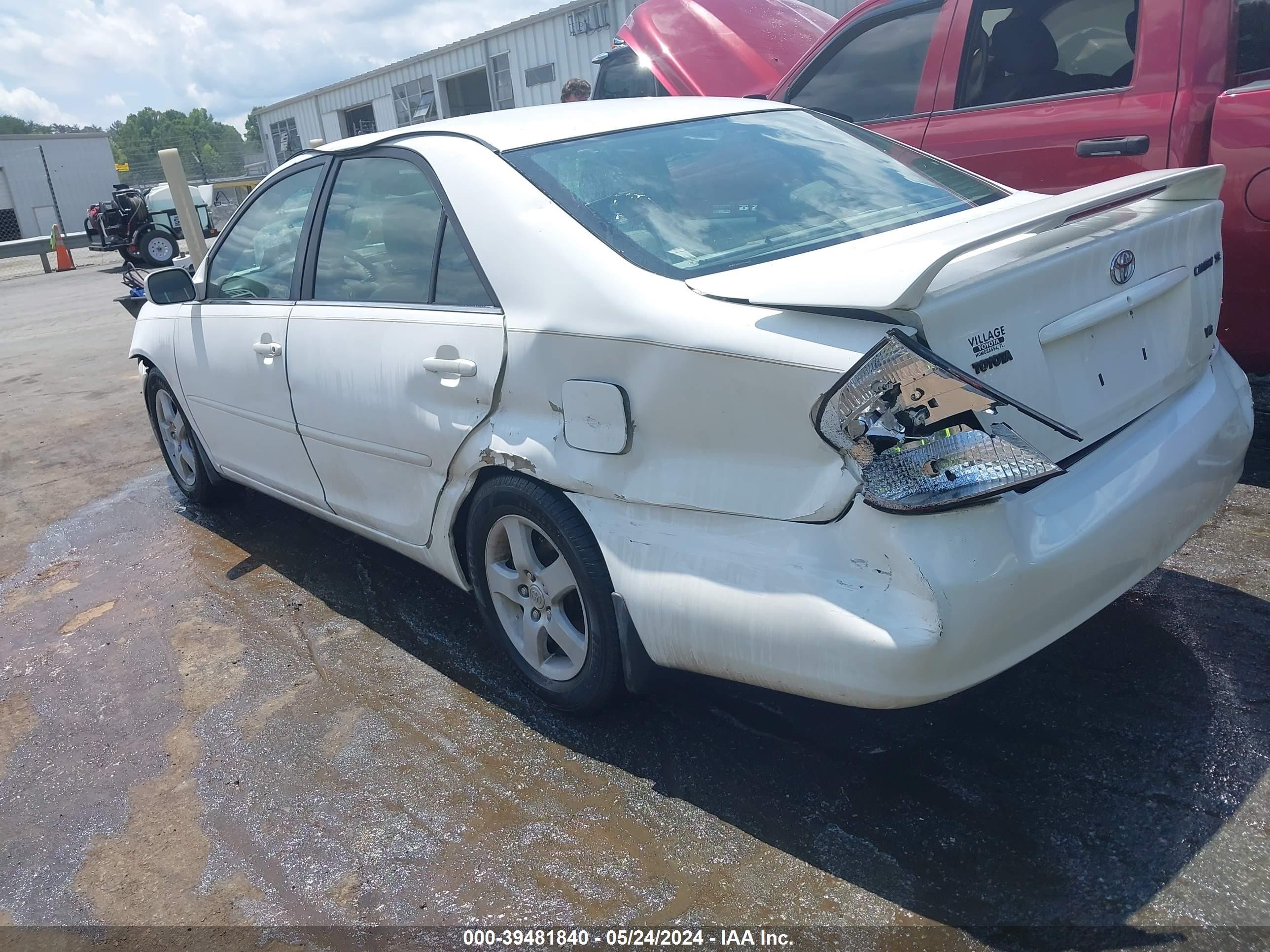 Photo 2 VIN: 4T1BF32K62U028139 - TOYOTA CAMRY 