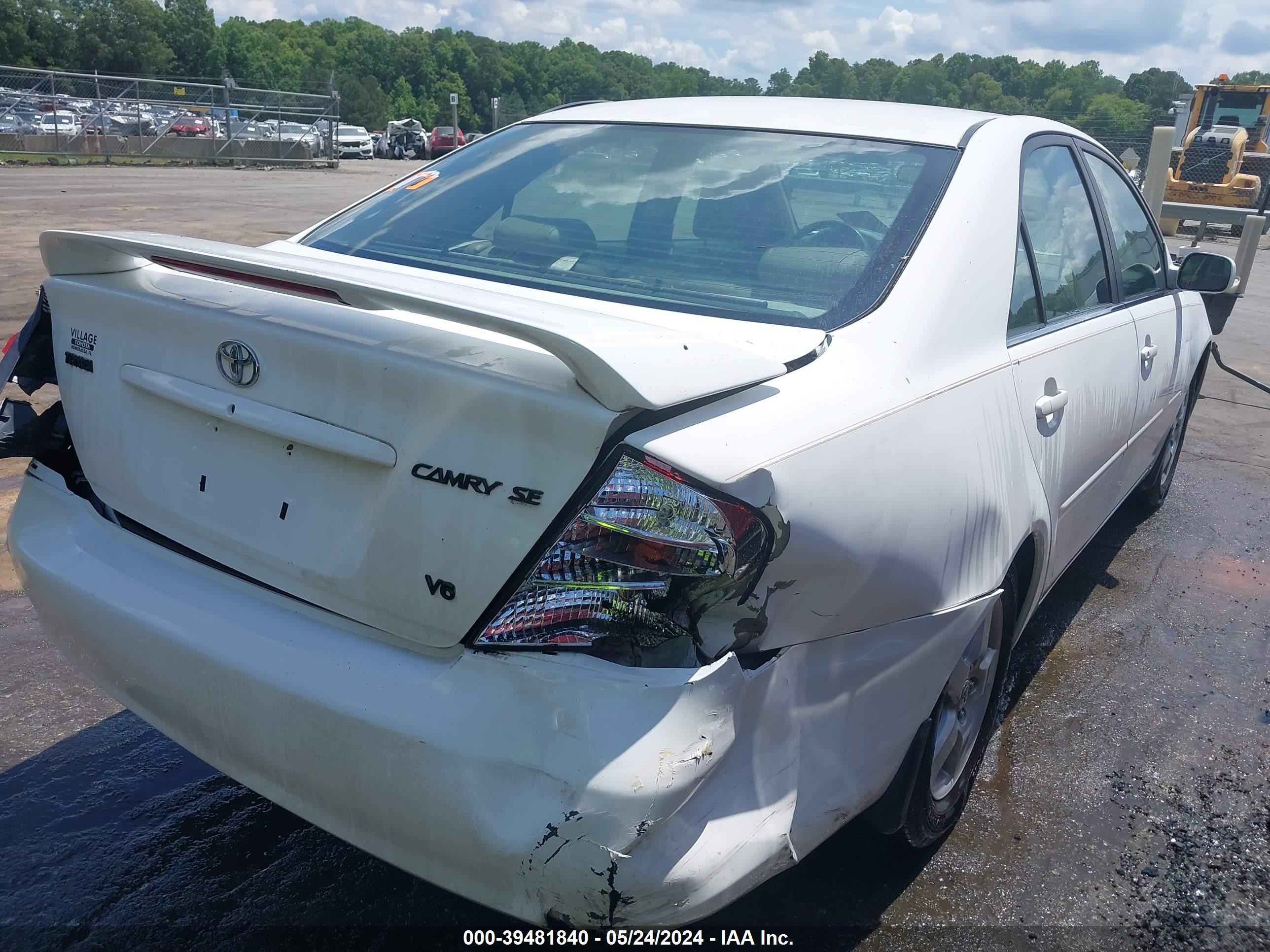 Photo 3 VIN: 4T1BF32K62U028139 - TOYOTA CAMRY 