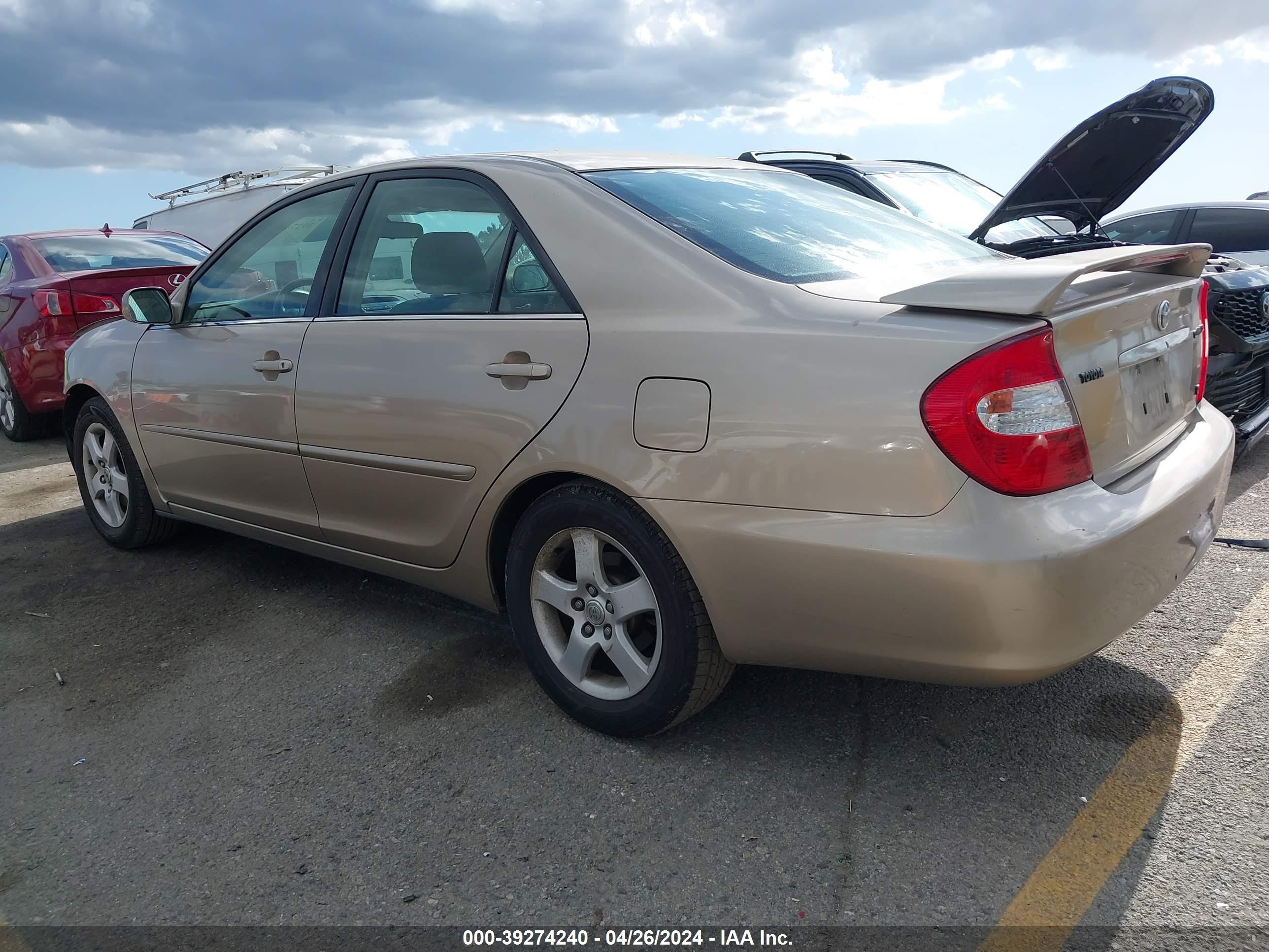 Photo 2 VIN: 4T1BF32K62U513851 - TOYOTA CAMRY 