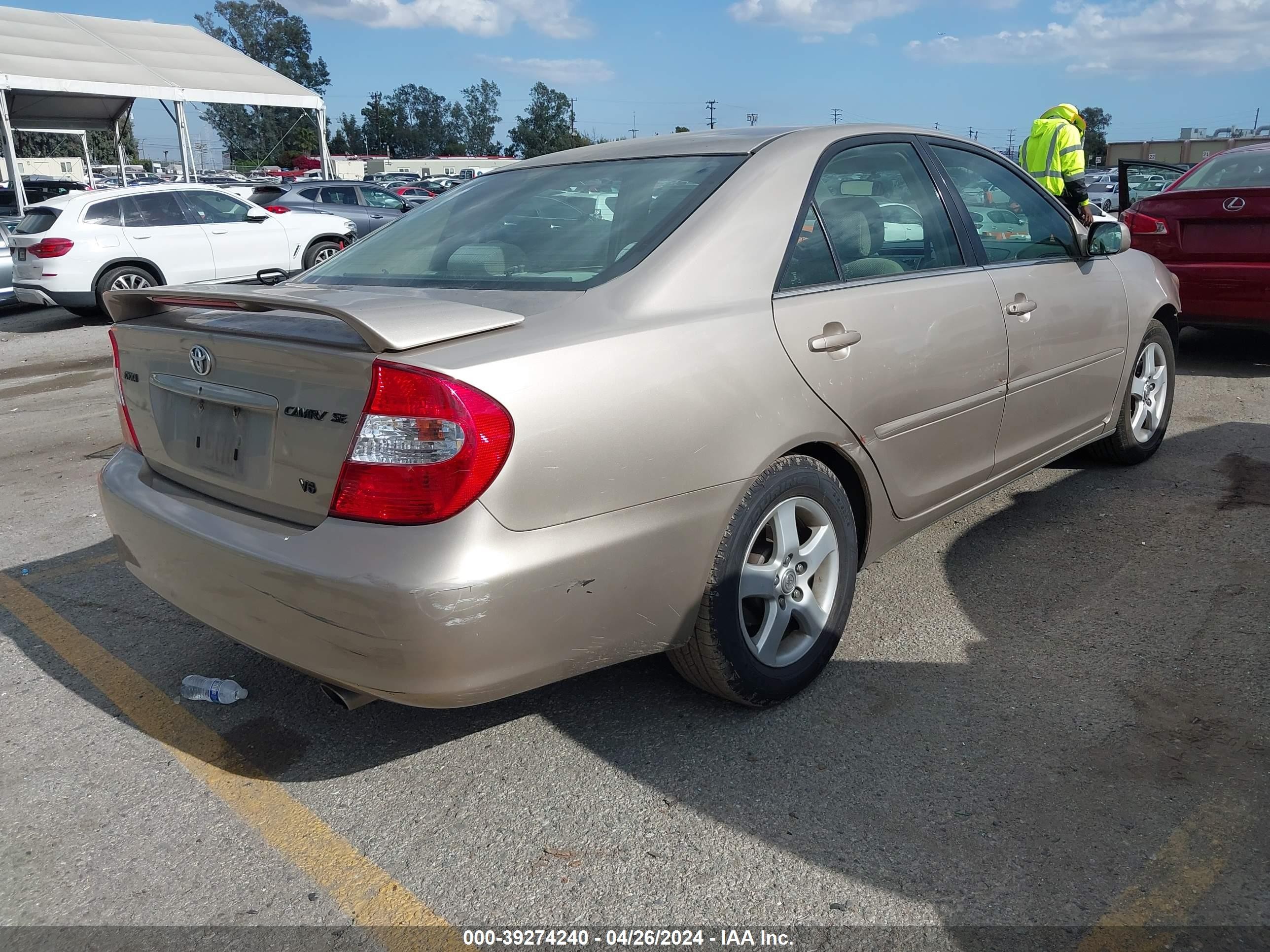 Photo 3 VIN: 4T1BF32K62U513851 - TOYOTA CAMRY 