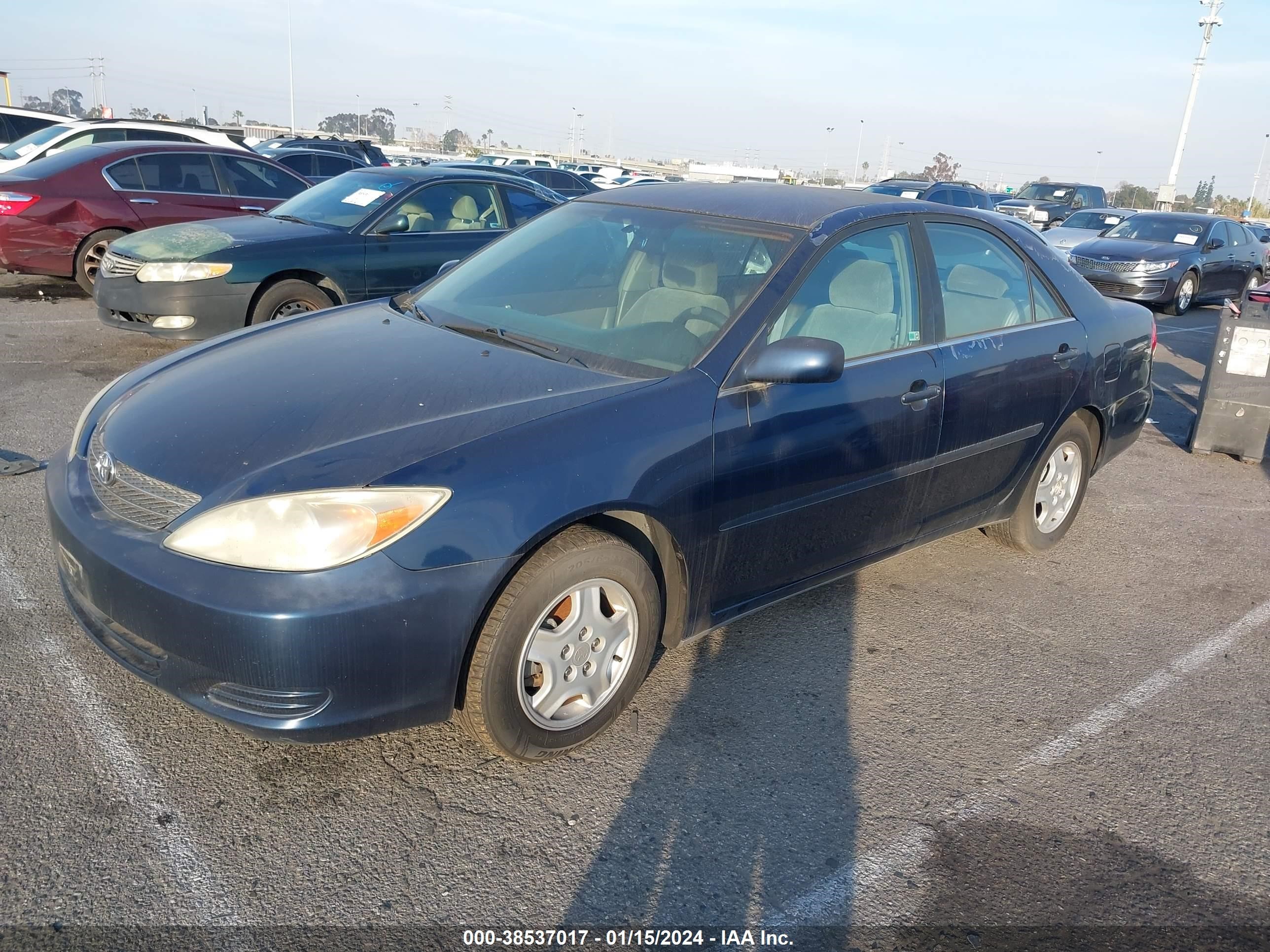 Photo 1 VIN: 4T1BF32K62U518936 - TOYOTA CAMRY 