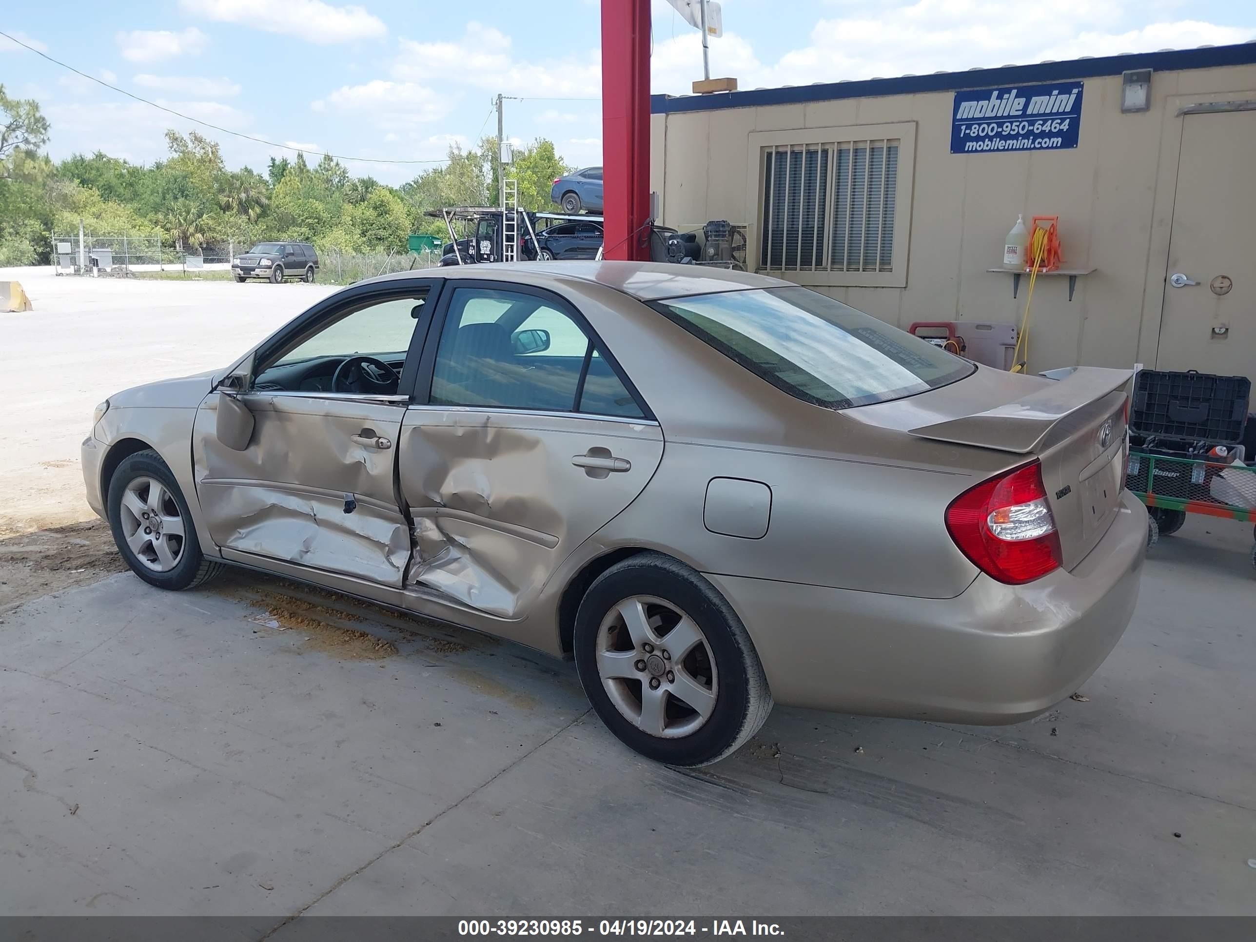 Photo 13 VIN: 4T1BF32K72U520114 - TOYOTA CAMRY 