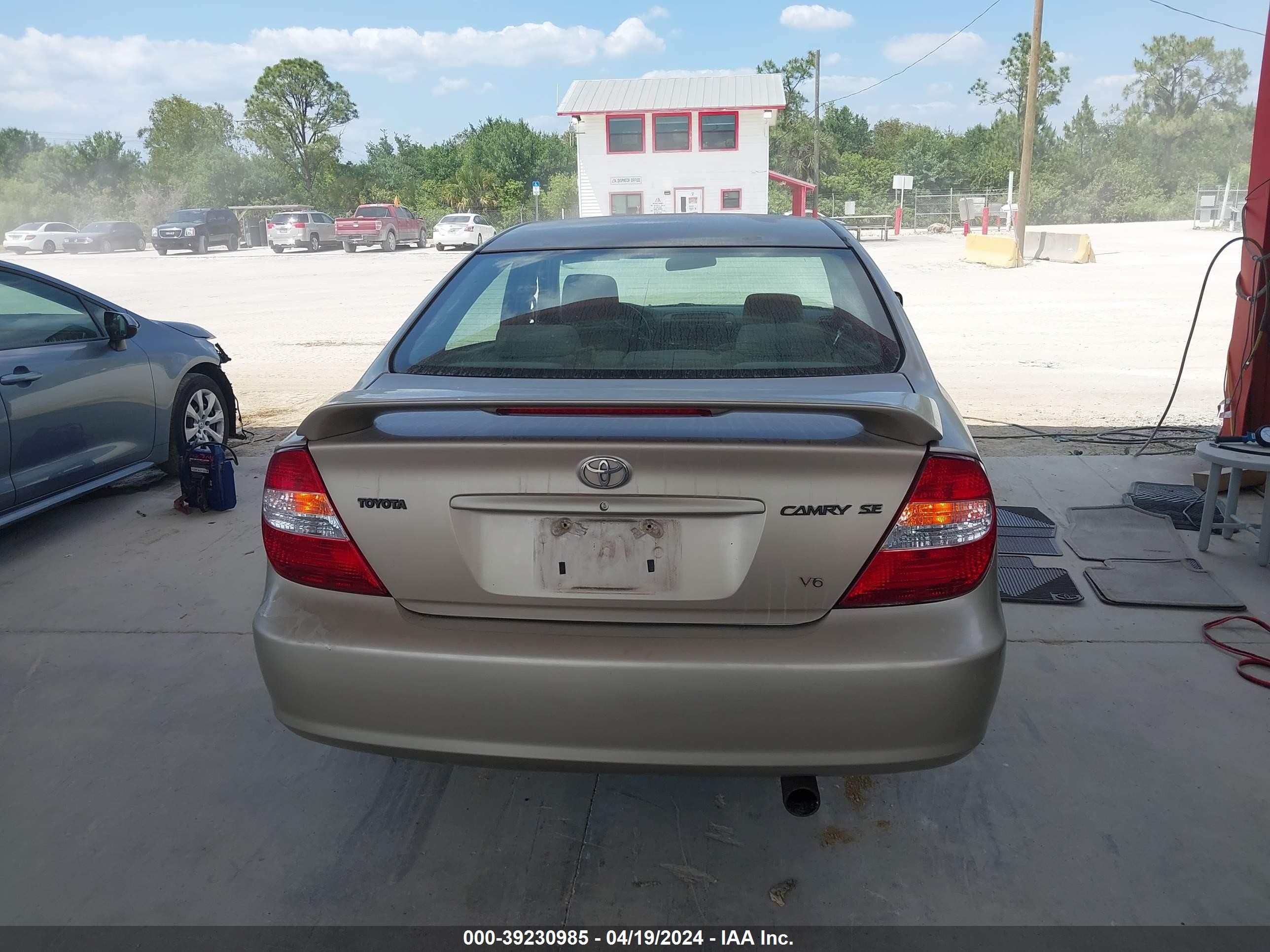 Photo 15 VIN: 4T1BF32K72U520114 - TOYOTA CAMRY 